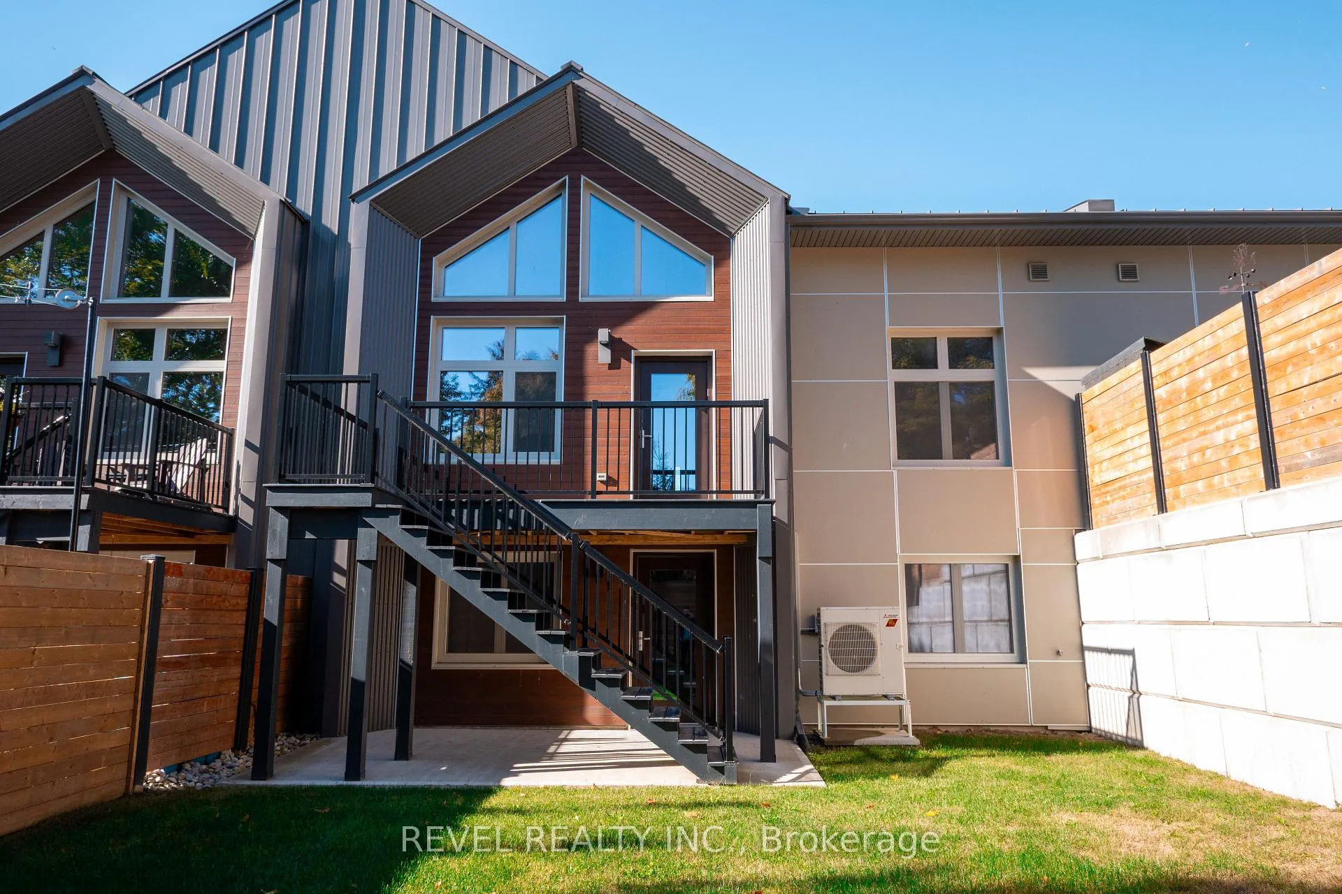 Photo 21 of 92 Elgin Street, Zorra, Embro — HOMEH