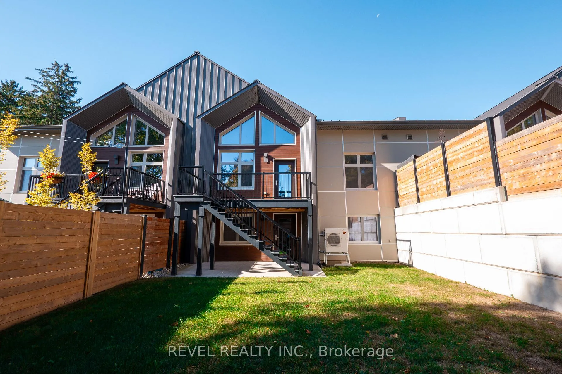 Photo 22 of 92 Elgin Street, Zorra, Embro — HOMEH