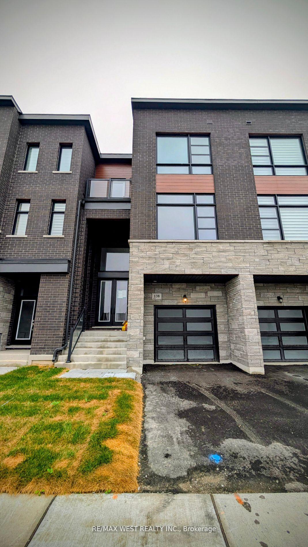 Photo 2 of 138 Wascana Road, Vaughan, Elder Mills — HOMEH
