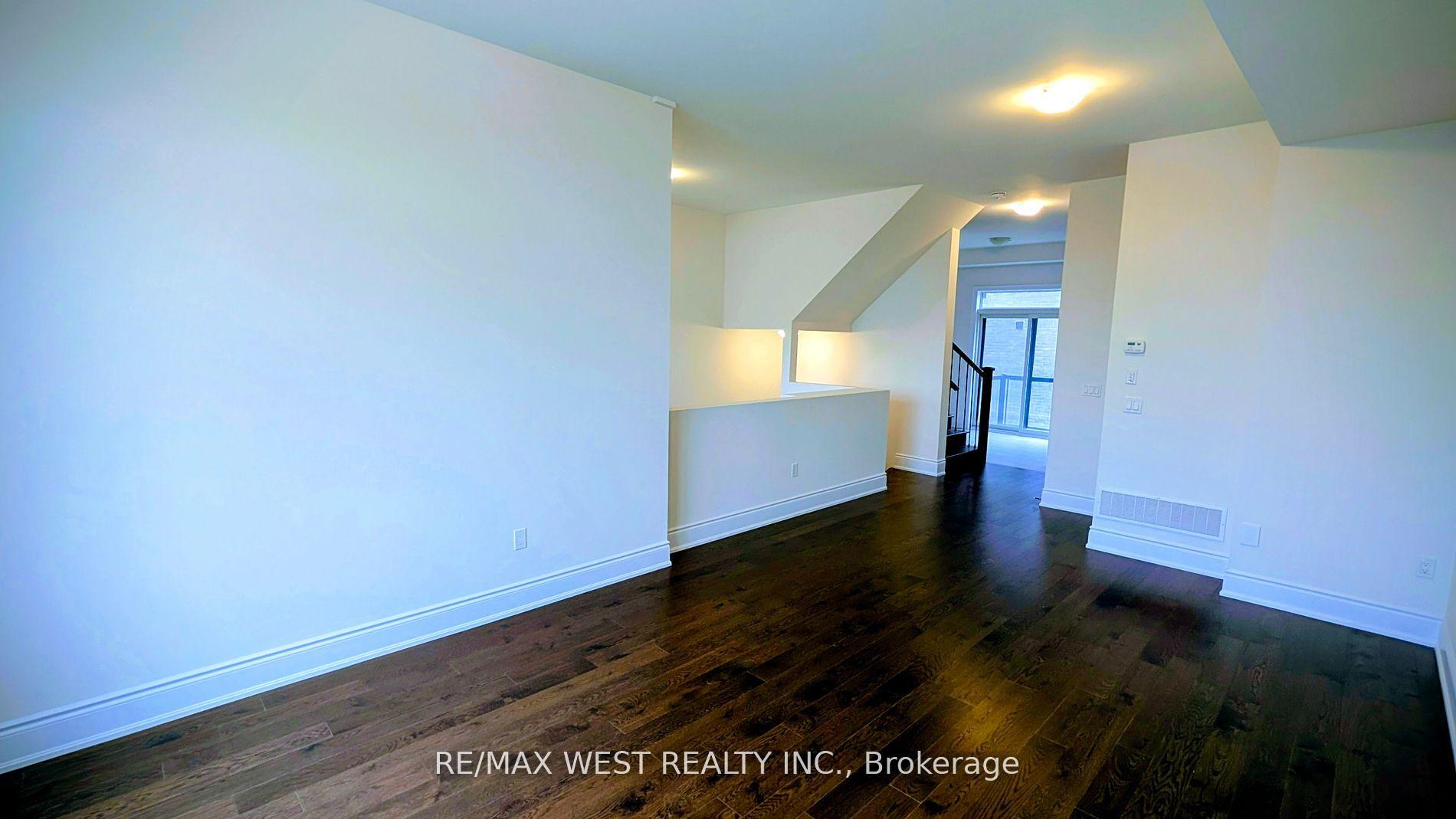 Photo 4 of 138 Wascana Road, Vaughan, Elder Mills — HOMEH