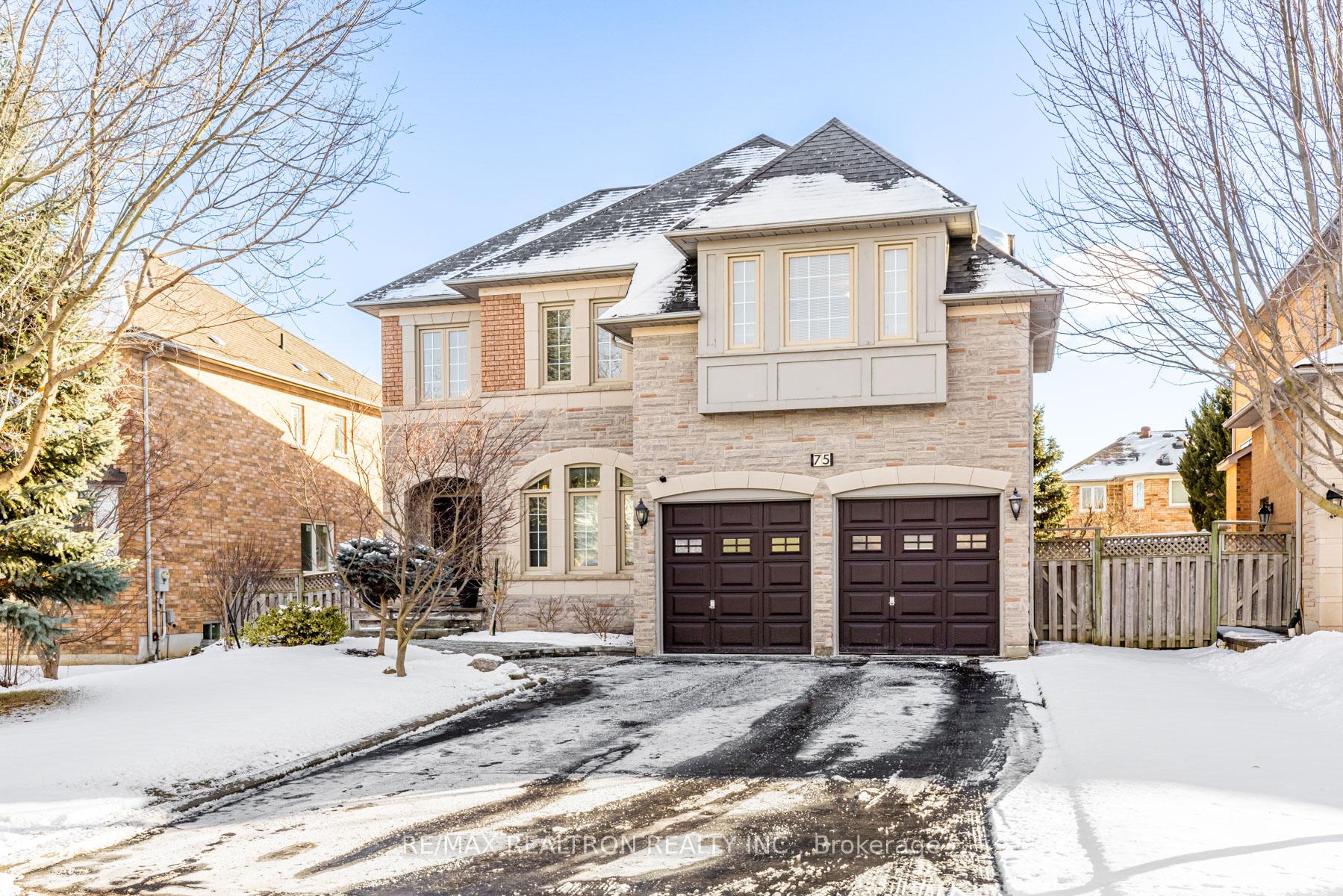 Photo 3 of 75 Wild Orchid Crescent, Markham, Cachet — HOMEH