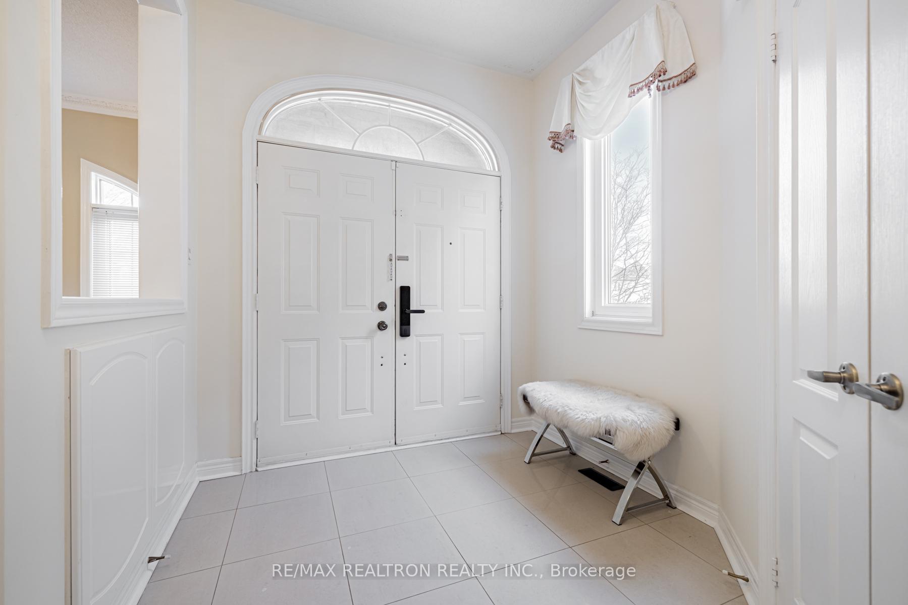 Photo 5 of 75 Wild Orchid Crescent, Markham, Cachet — HOMEH