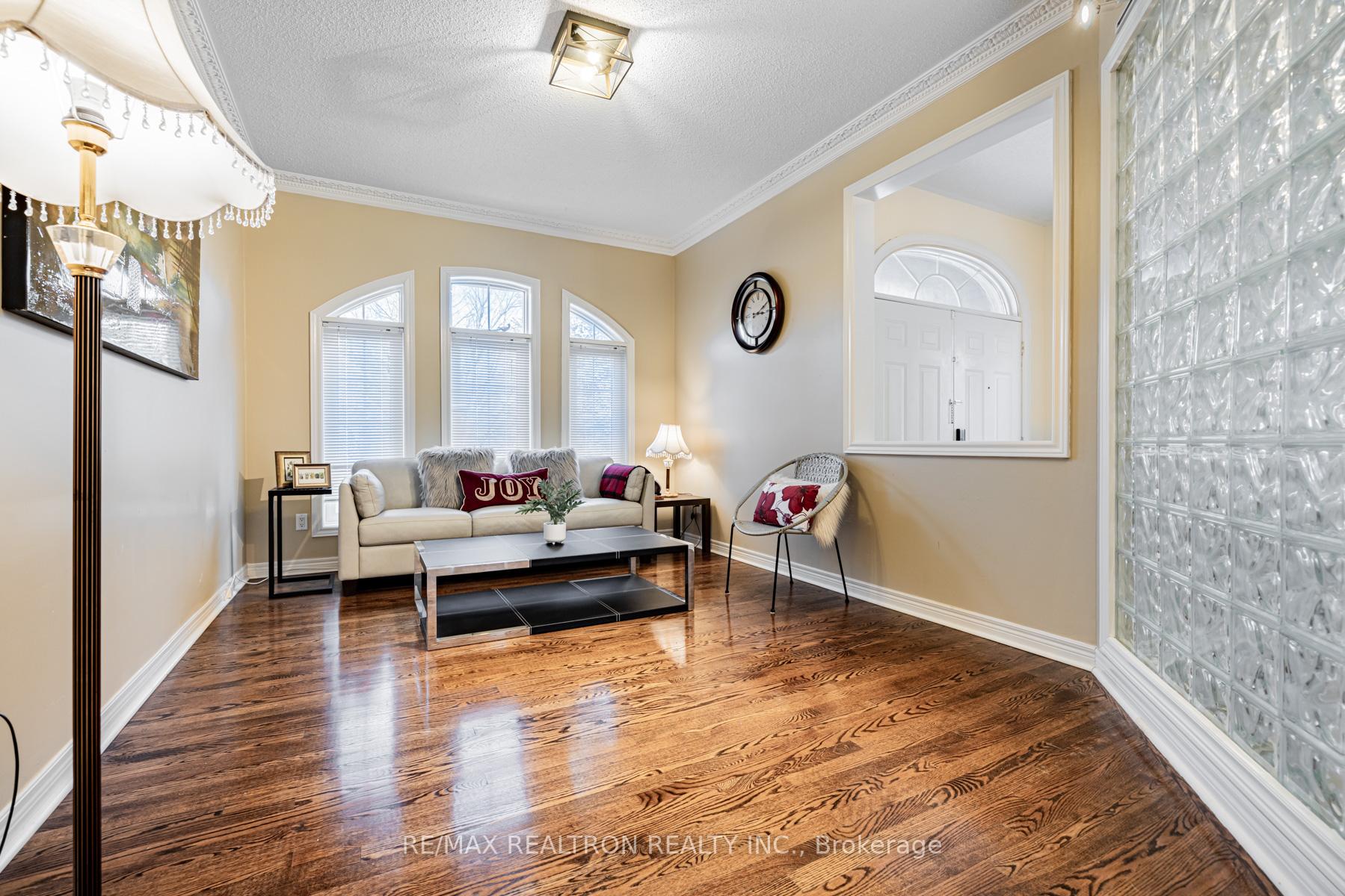 Photo 8 of 75 Wild Orchid Crescent, Markham, Cachet — HOMEH