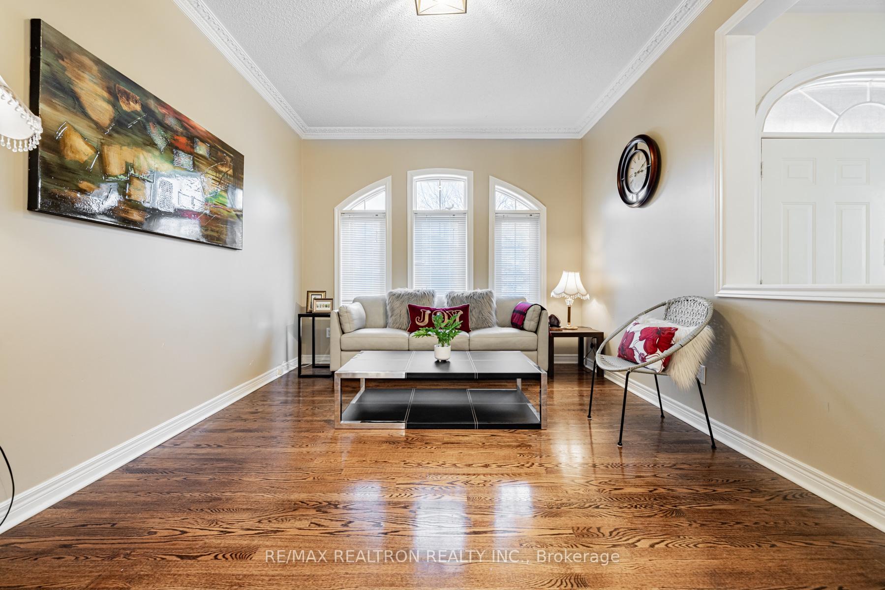 Photo 9 of 75 Wild Orchid Crescent, Markham, Cachet — HOMEH