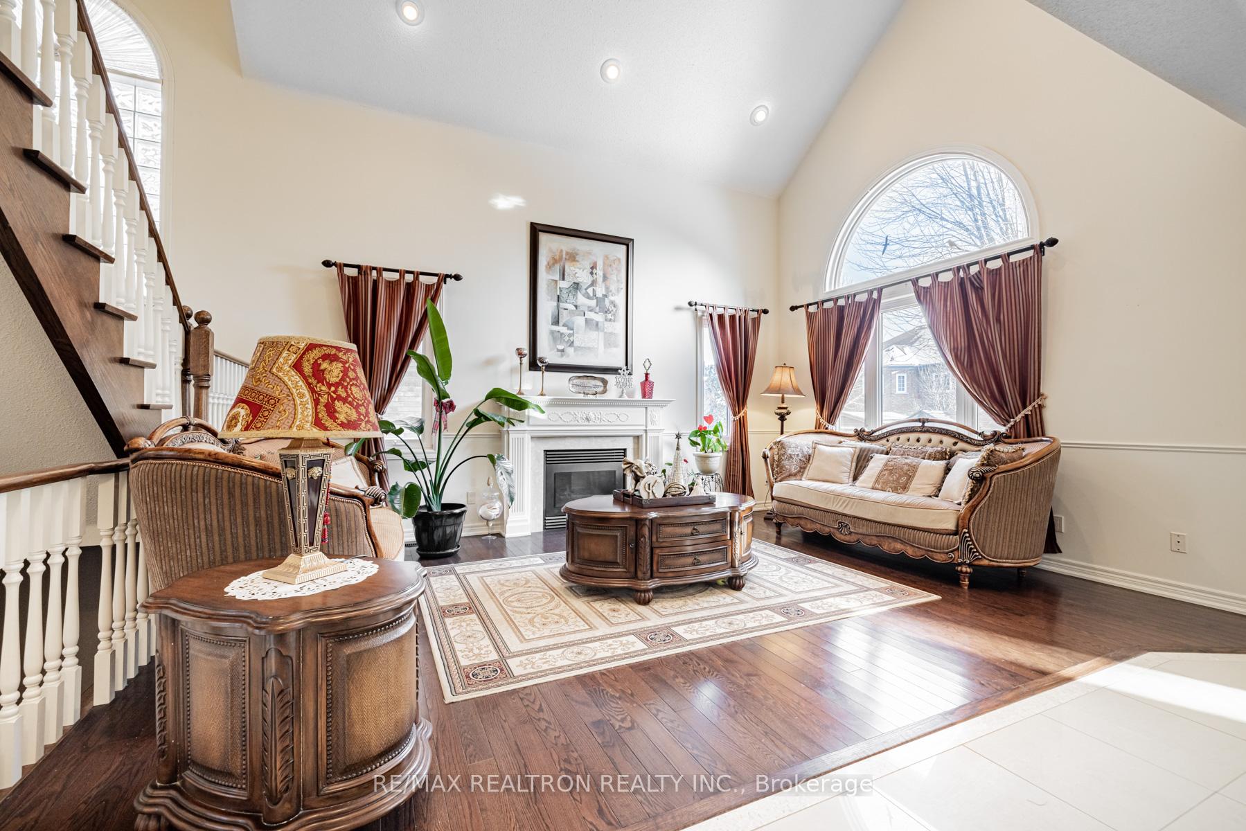 Photo 13 of 75 Wild Orchid Crescent, Markham, Cachet — HOMEH
