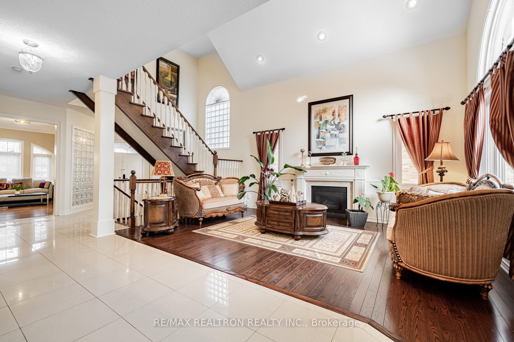 Photo 14 of 75 Wild Orchid Crescent, Markham, Cachet — HOMEH