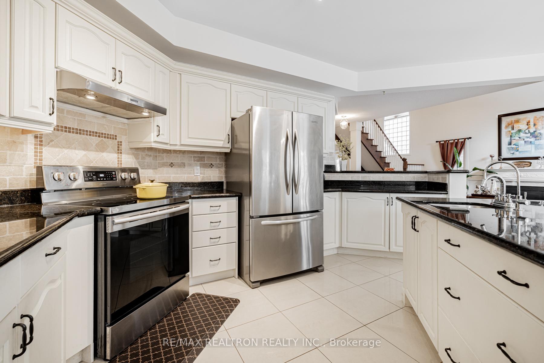 Photo 23 of 75 Wild Orchid Crescent, Markham, Cachet — HOMEH