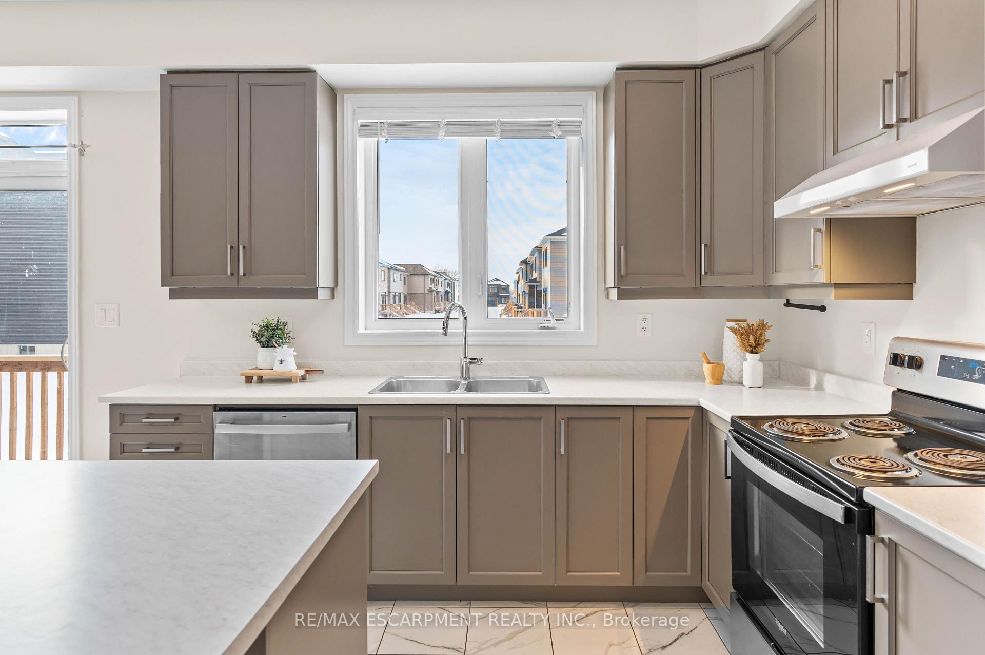 Photo 6 of 158 Andover Drive, Woolwich — HOMEH