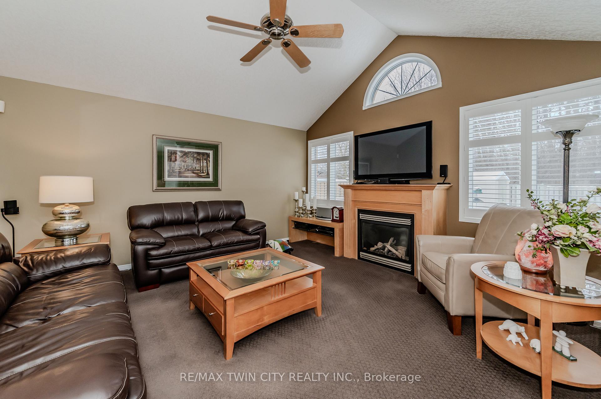 Photo 12 of 425 Pastern Trail, Waterloo — HOMEH