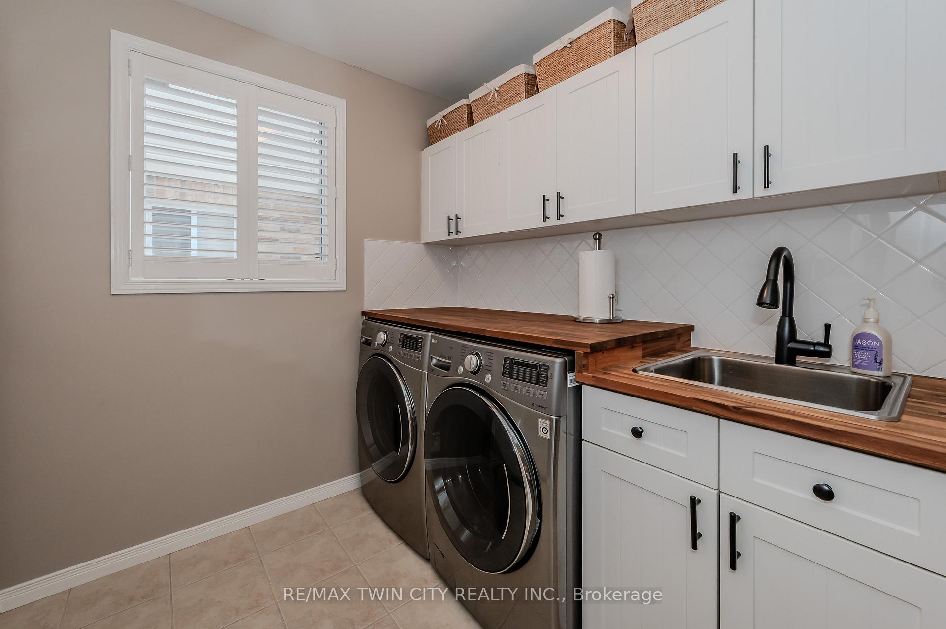Photo 16 of 425 Pastern Trail, Waterloo — HOMEH