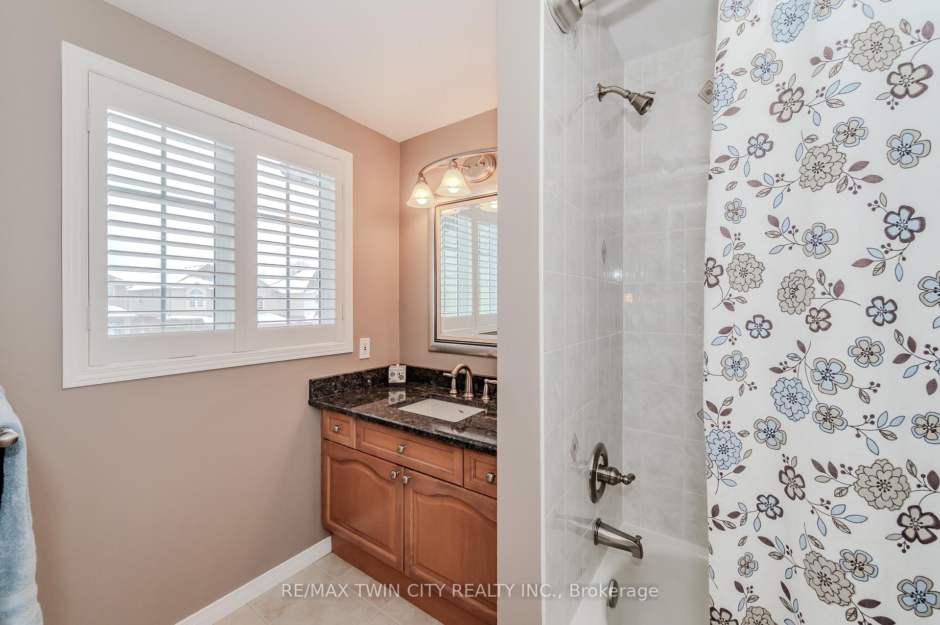 Photo 20 of 425 Pastern Trail, Waterloo — HOMEH