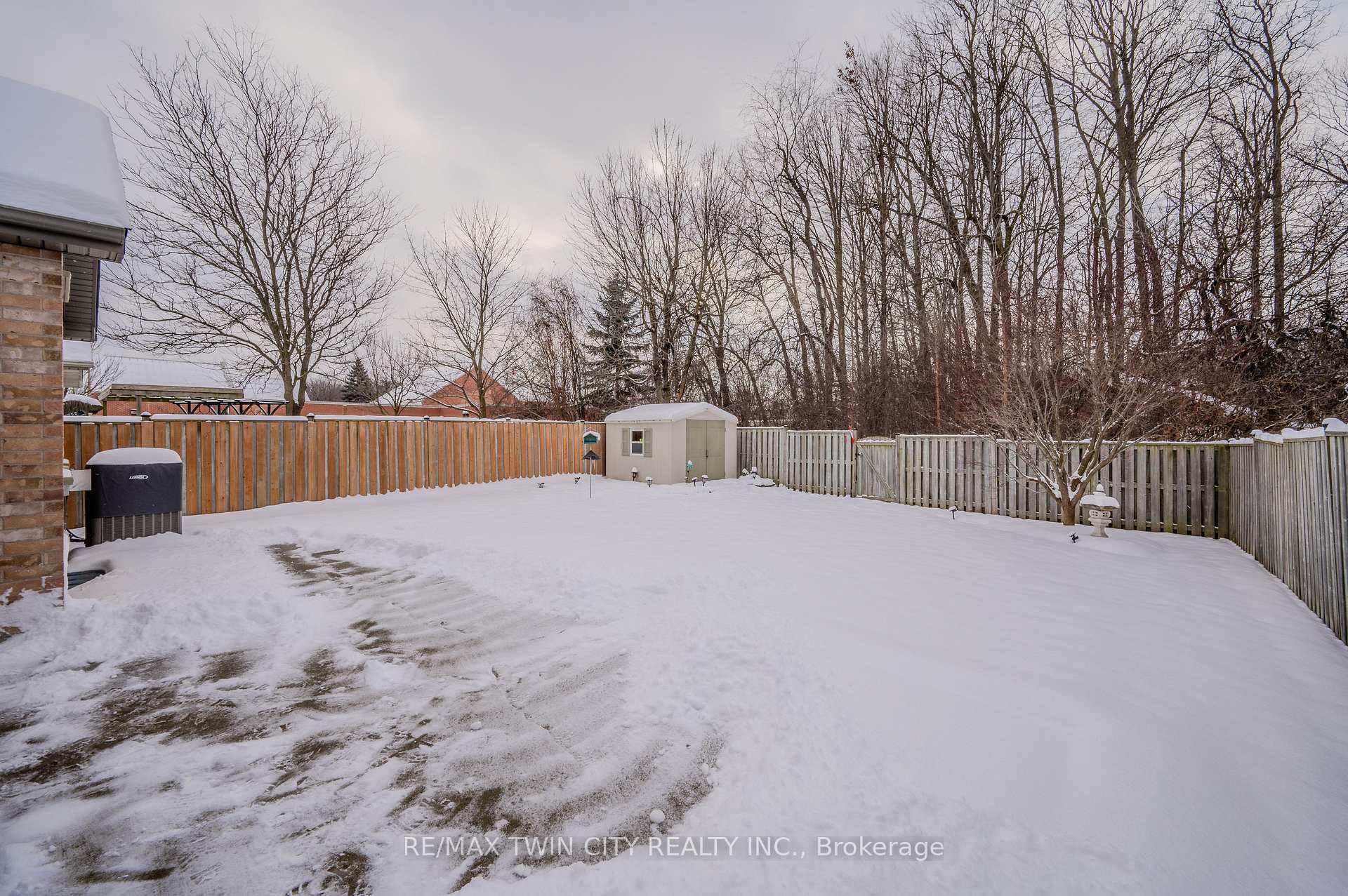 Photo 28 of 425 Pastern Trail, Waterloo — HOMEH