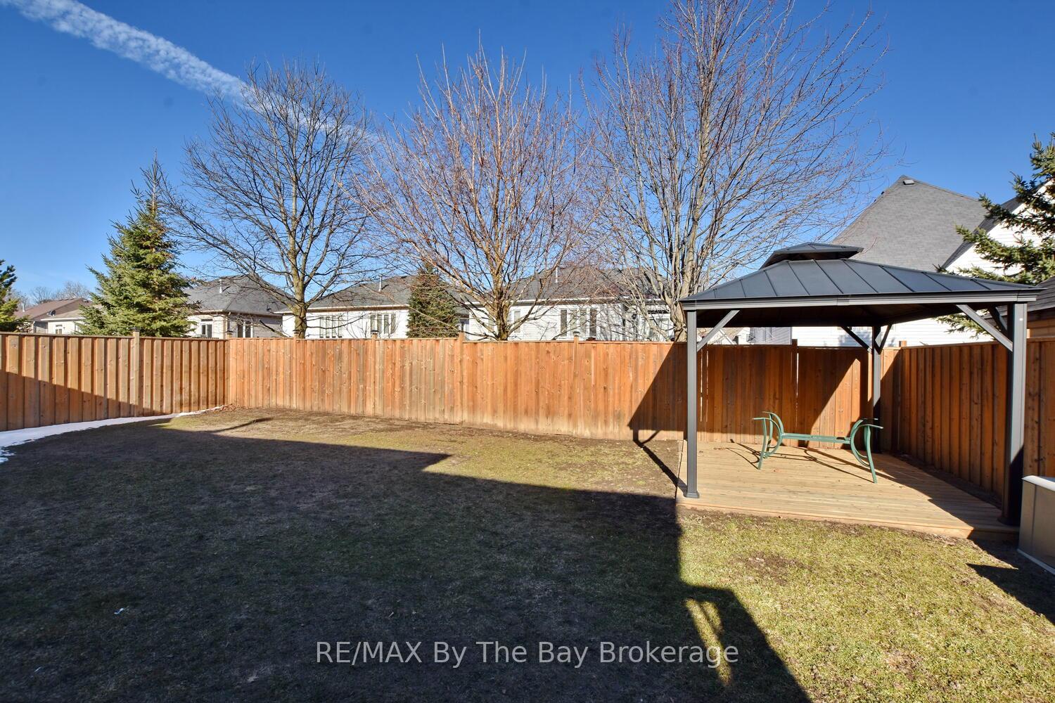 Photo 4 of 16 Culham Trail, Wasaga Beach — HOMEH