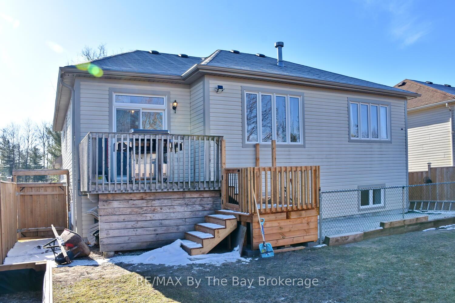 Photo 25 of 16 Culham Trail, Wasaga Beach — HOMEH