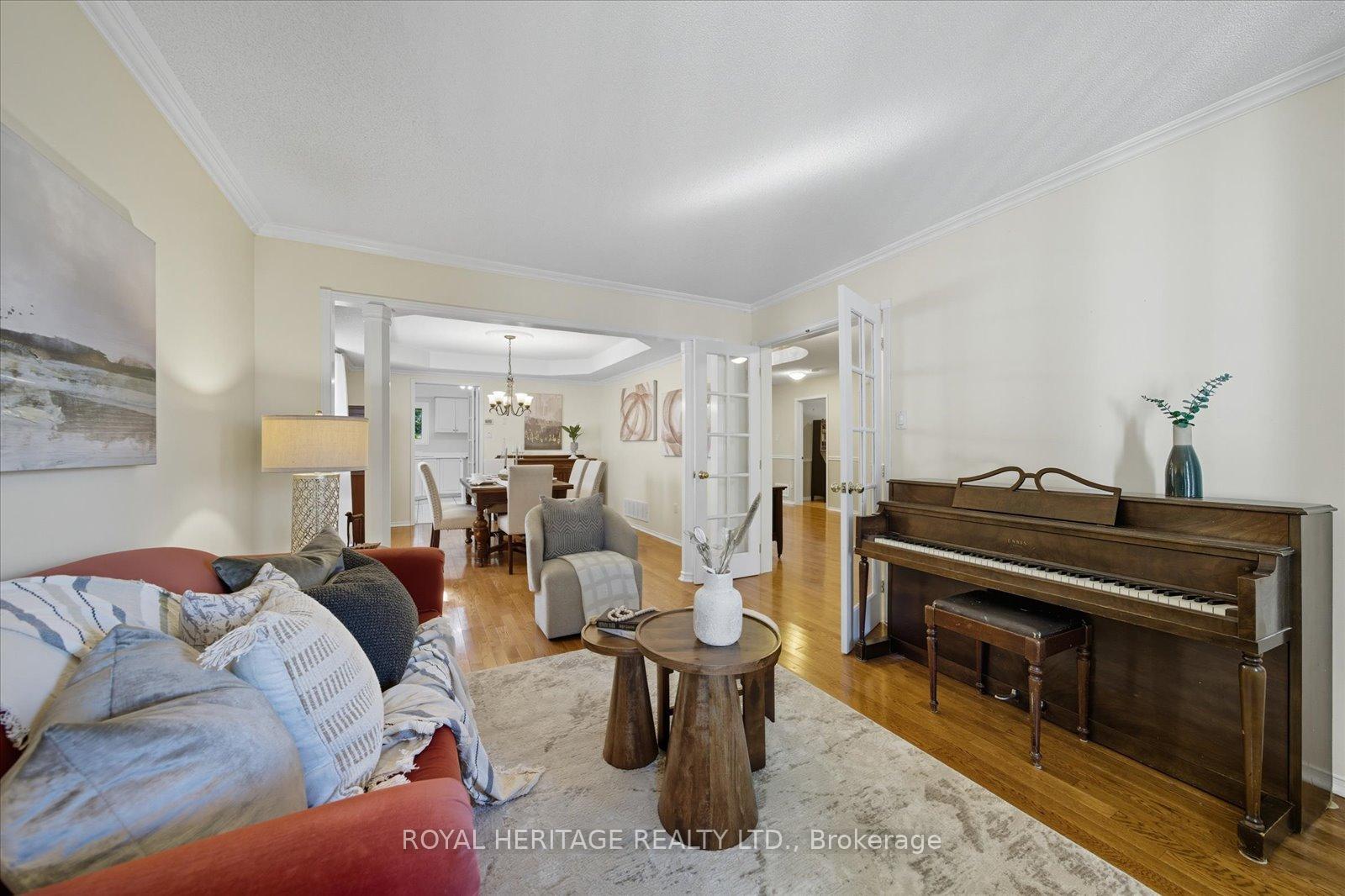 Photo 6 of 10 Watford Street, Whitby, Brooklin — HOMEH