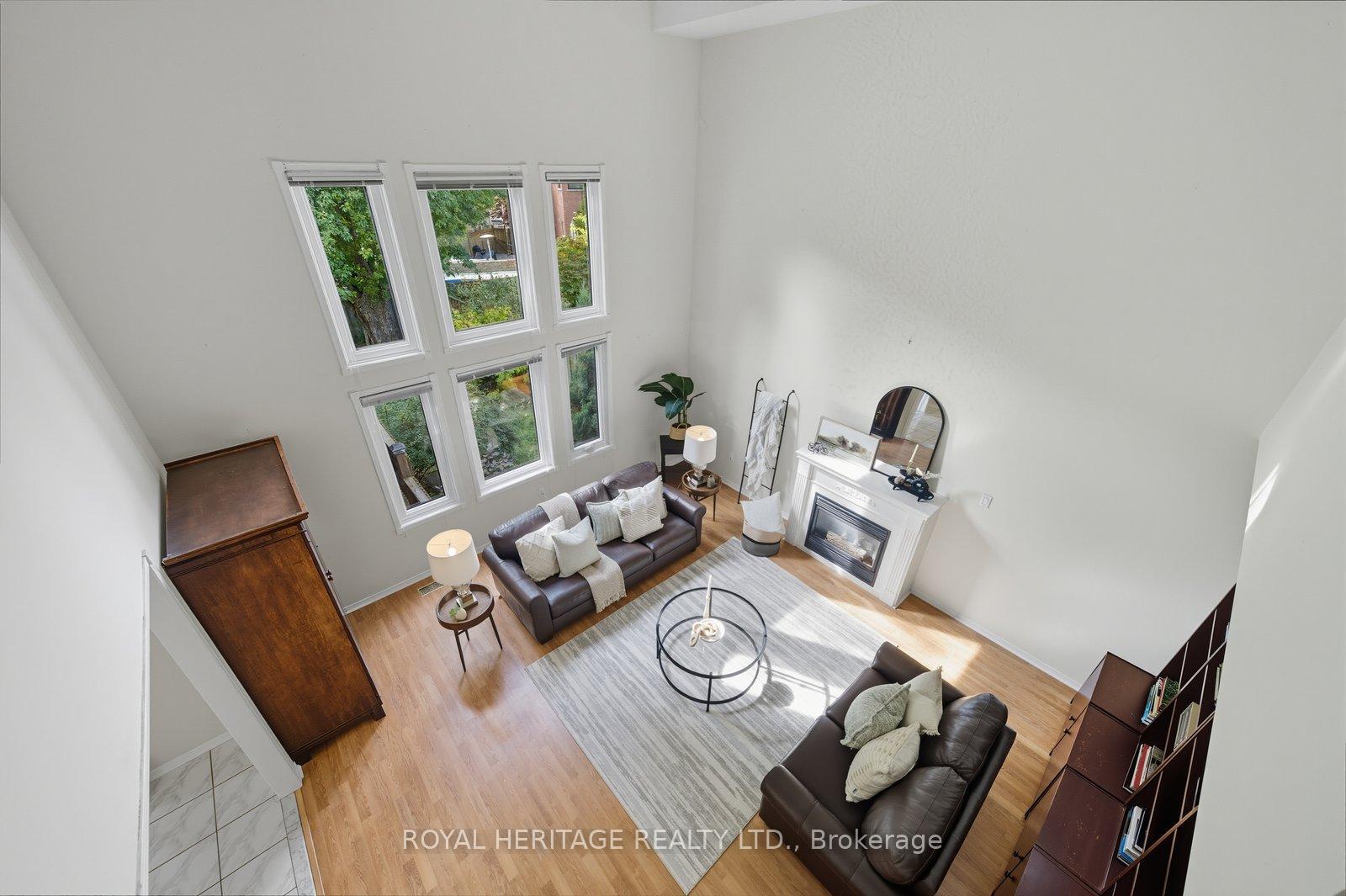 Photo 10 of 10 Watford Street, Whitby, Brooklin — HOMEH