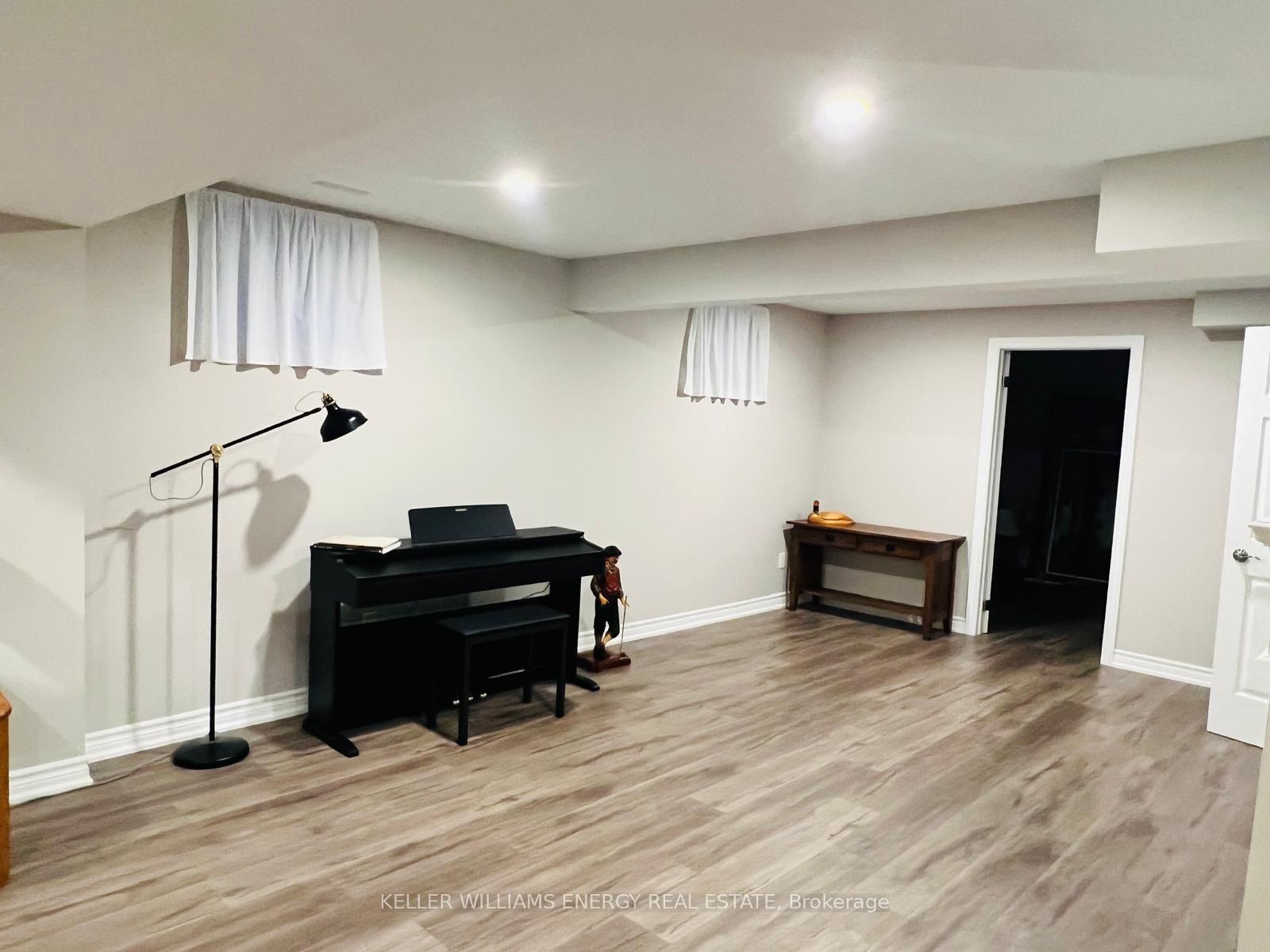 Photo 8 of 63 Inglewood Place, Whitby, Blue Grass Meadows — HOMEH