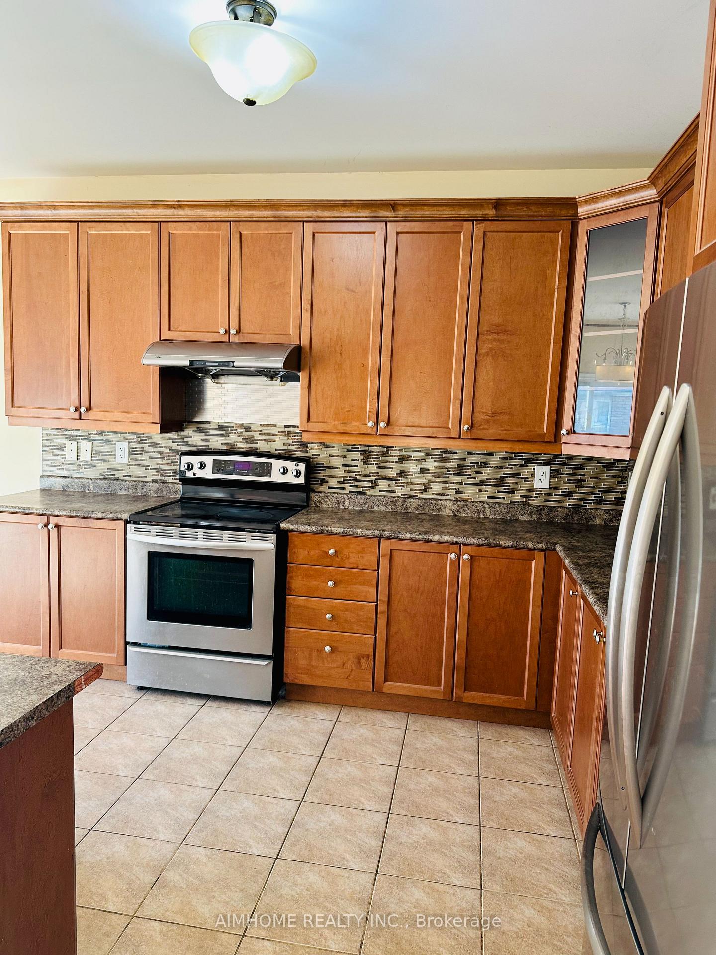 Photo 7 of 26 Asner Avenue, Vaughan, Patterson — HOMEH
