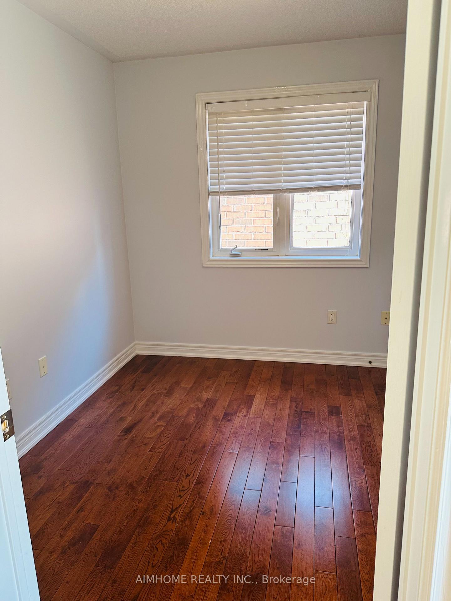 Photo 11 of 26 Asner Avenue, Vaughan, Patterson — HOMEH