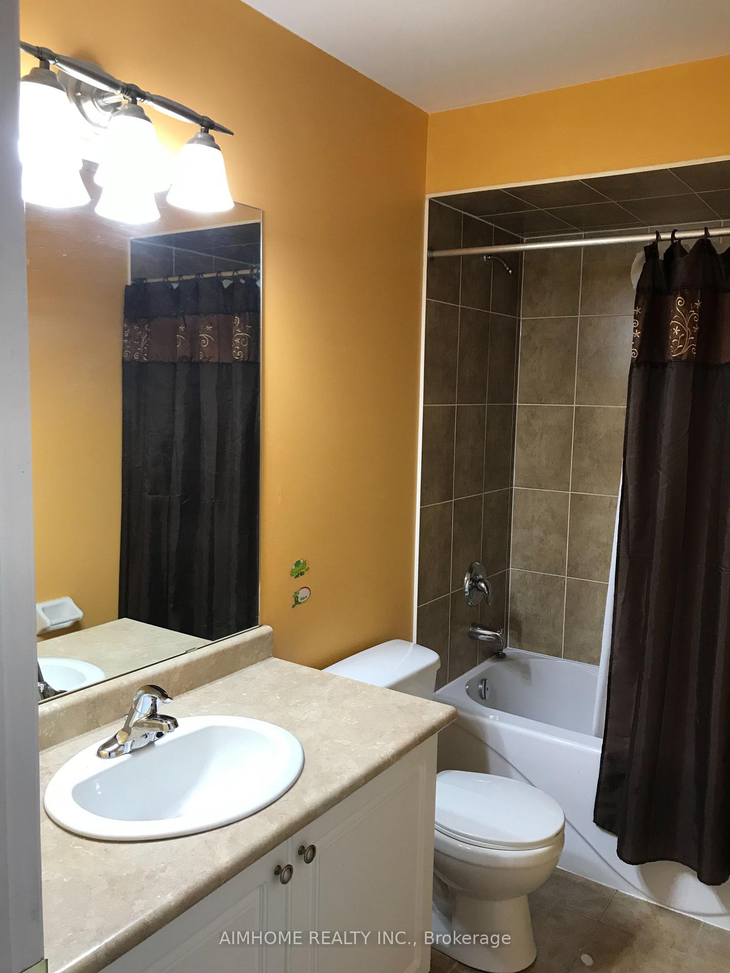 Photo 13 of 26 Asner Avenue, Vaughan, Patterson — HOMEH