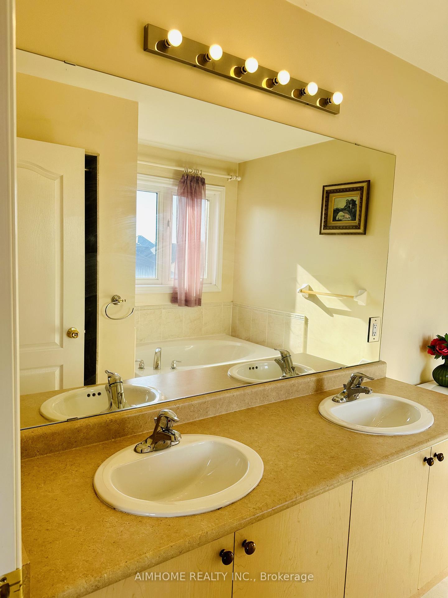 Photo 14 of 26 Asner Avenue, Vaughan, Patterson — HOMEH