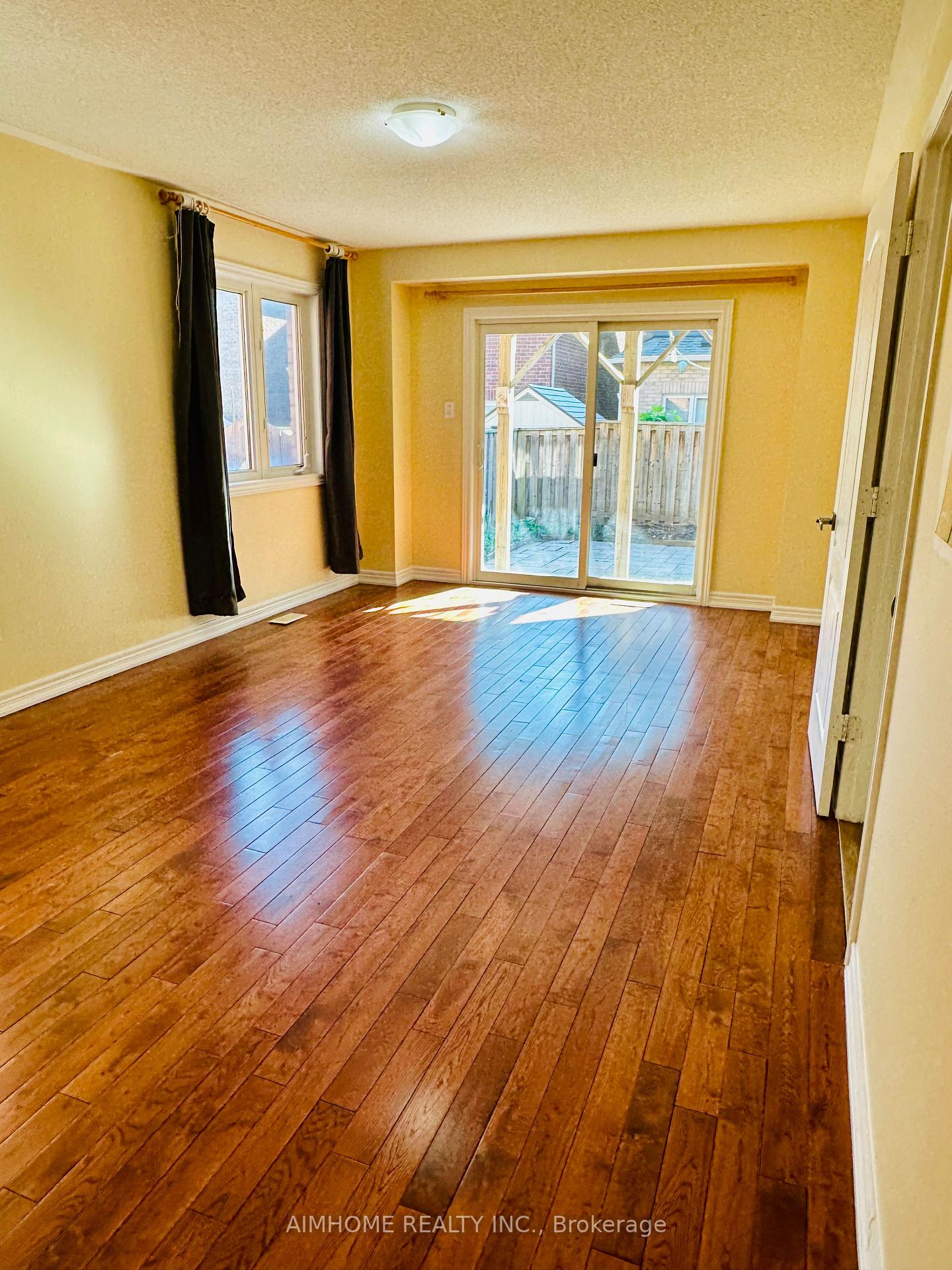 Photo 16 of 26 Asner Avenue, Vaughan, Patterson — HOMEH