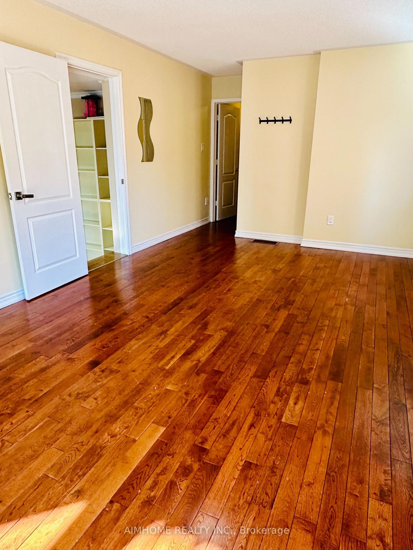 Photo 17 of 26 Asner Avenue, Vaughan, Patterson — HOMEH