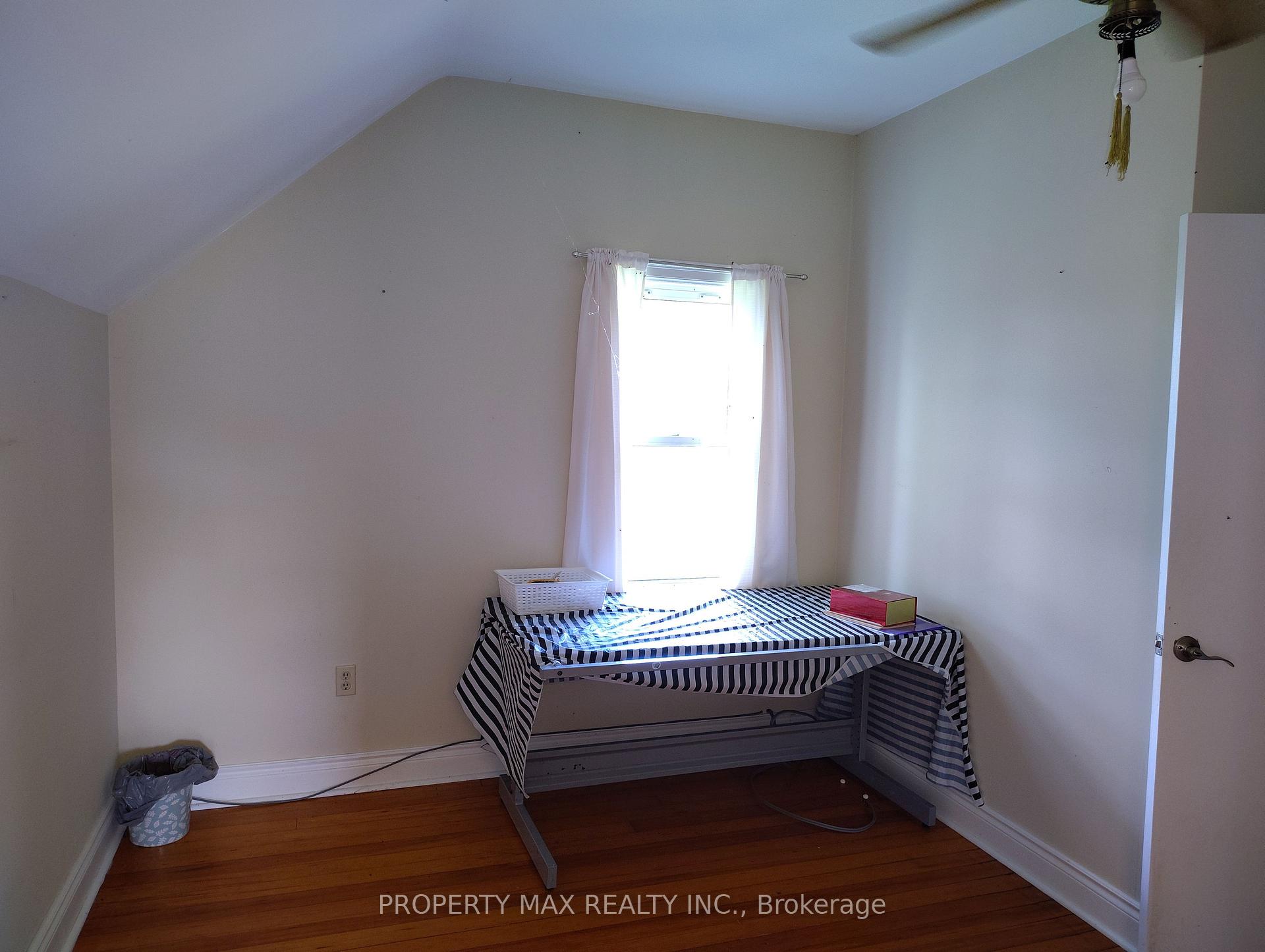 Photo 23 of 9570 Duffs Road, Whitby, Brooklin — HOMEH
