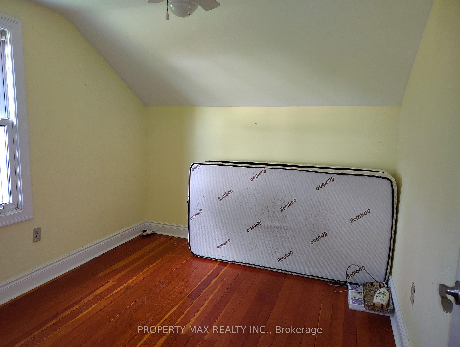 Photo 26 of 9570 Duffs Road, Whitby, Brooklin — HOMEH