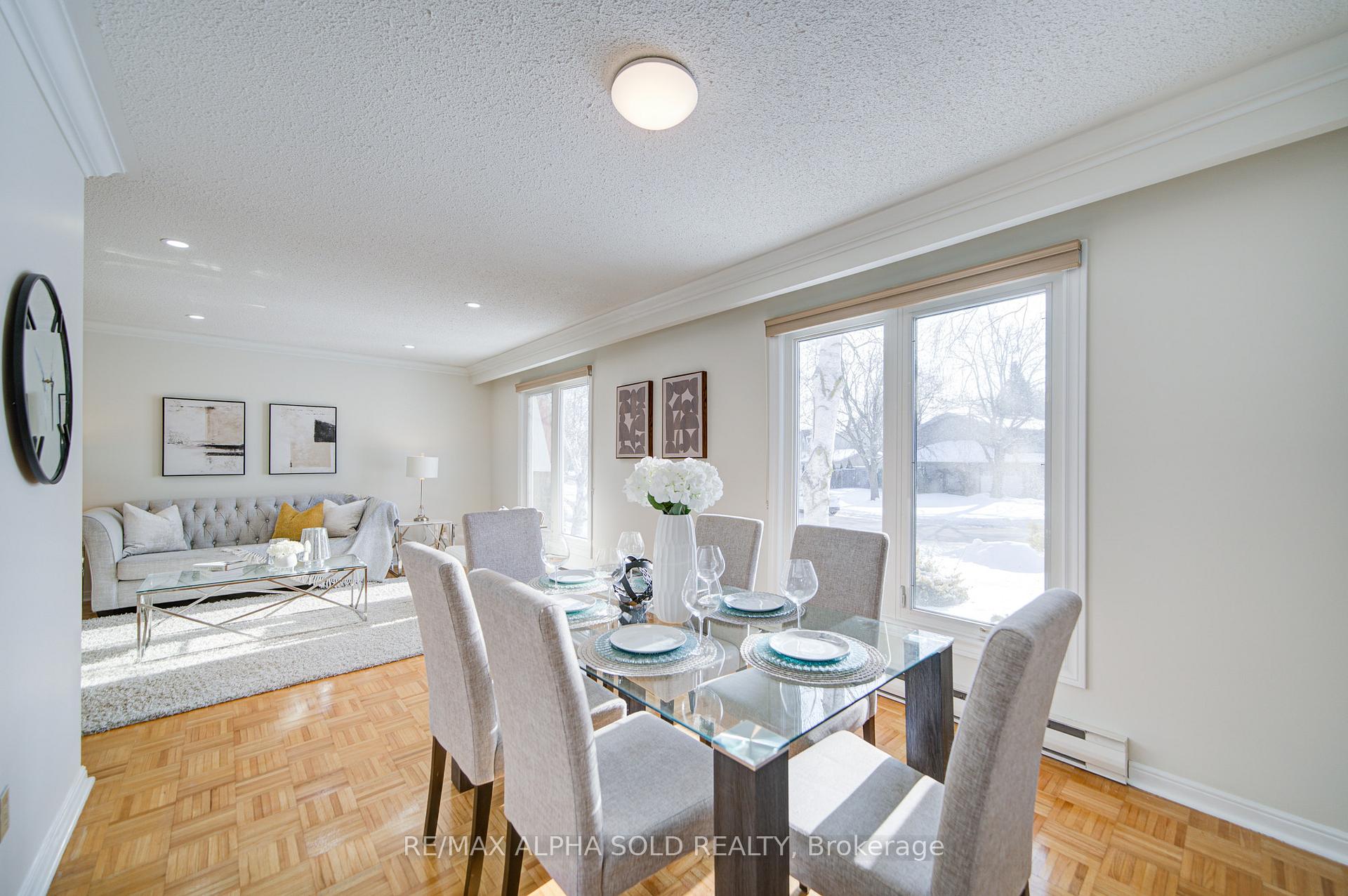 Photo 14 of 73 Oak Lea Circle, Markham, Markham Village — HOMEH