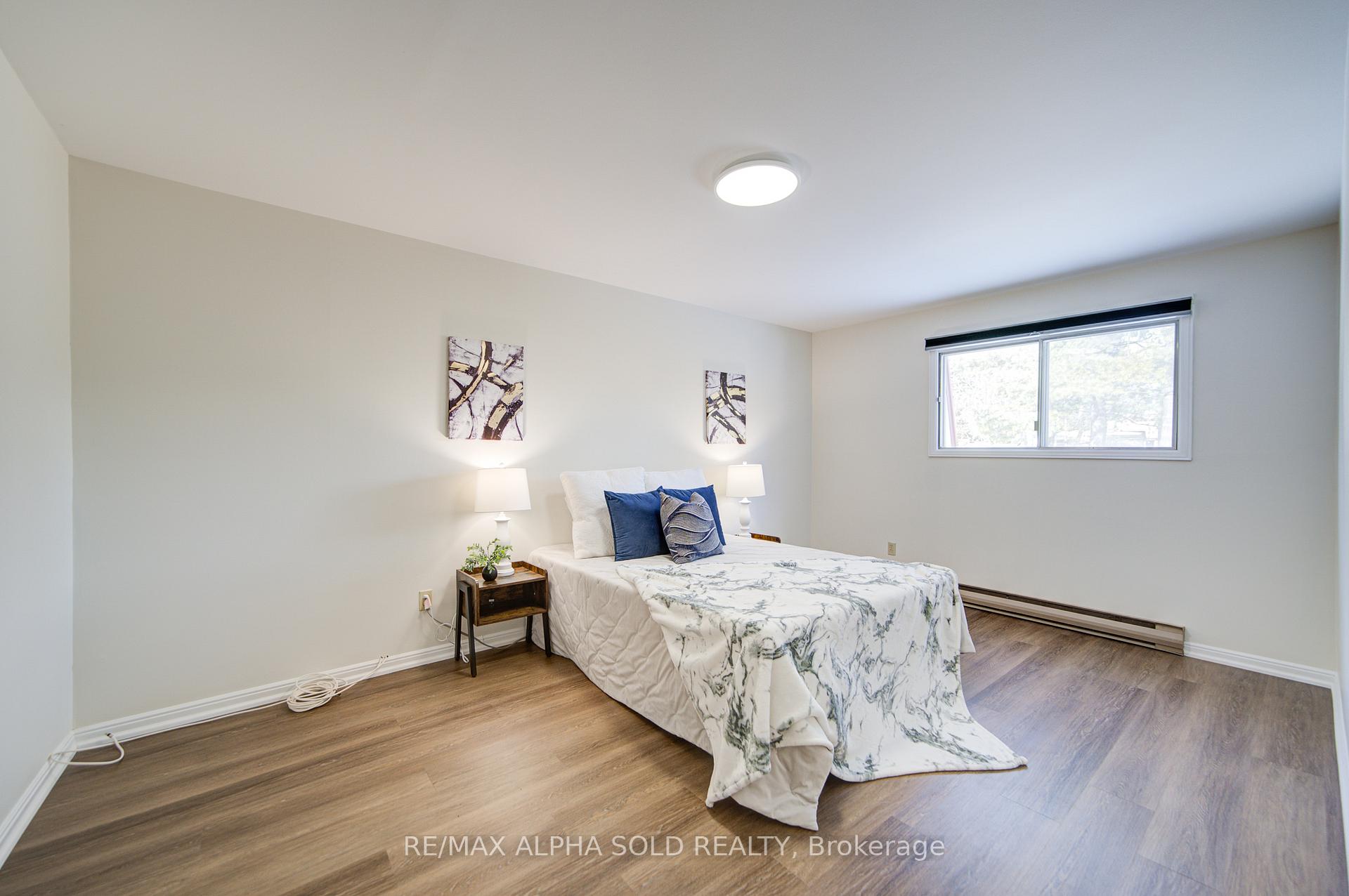 Photo 20 of 73 Oak Lea Circle, Markham, Markham Village — HOMEH