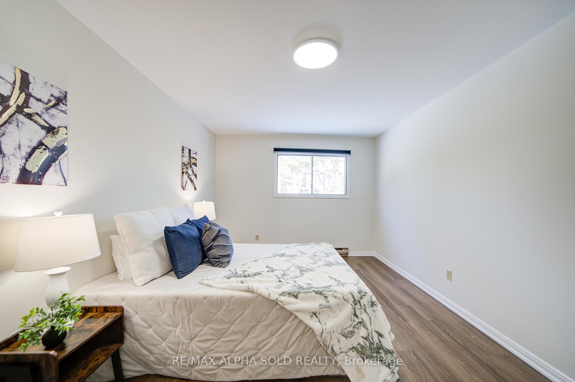 Photo 21 of 73 Oak Lea Circle, Markham, Markham Village — HOMEH