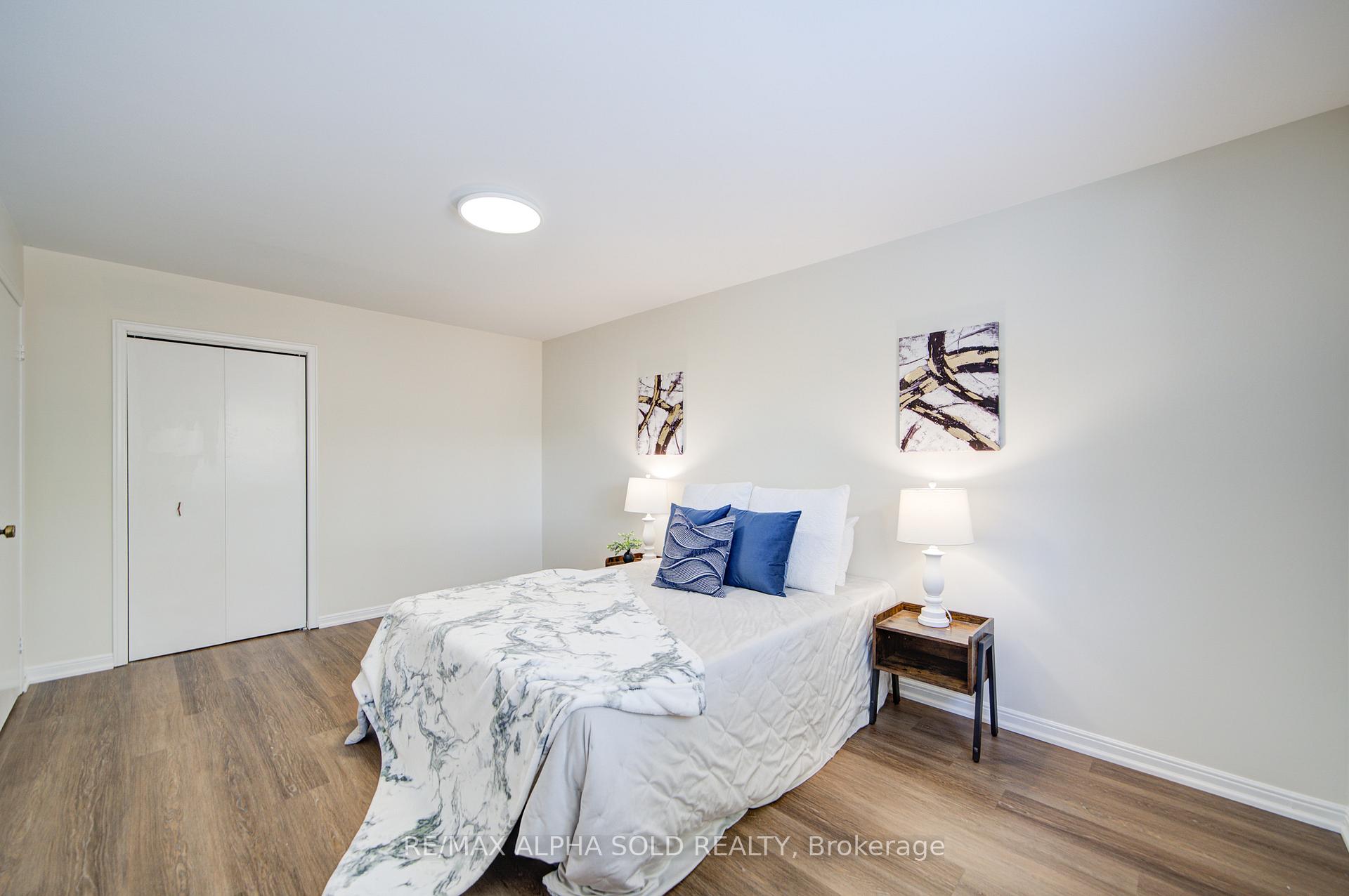 Photo 22 of 73 Oak Lea Circle, Markham, Markham Village — HOMEH