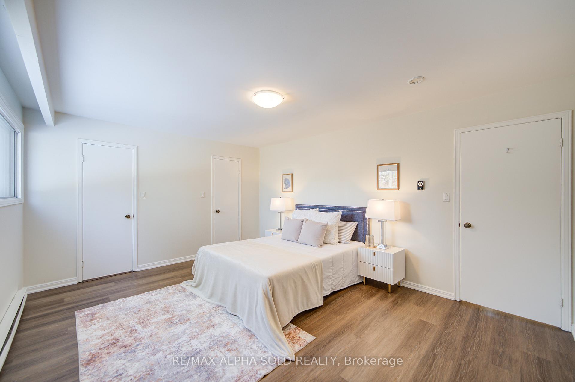 Photo 24 of 73 Oak Lea Circle, Markham, Markham Village — HOMEH