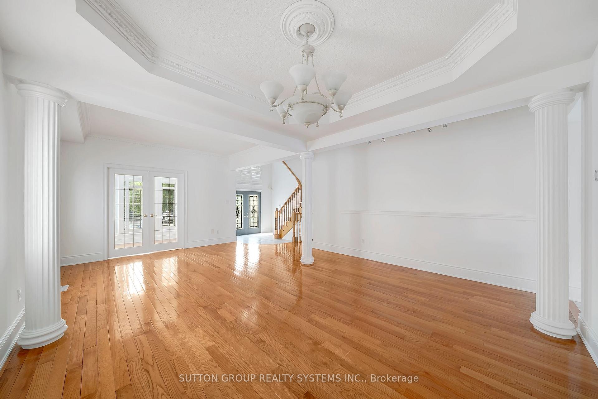 Photo 7 of 12 St Urbain Drive, Vaughan, Vellore Village — HOMEH