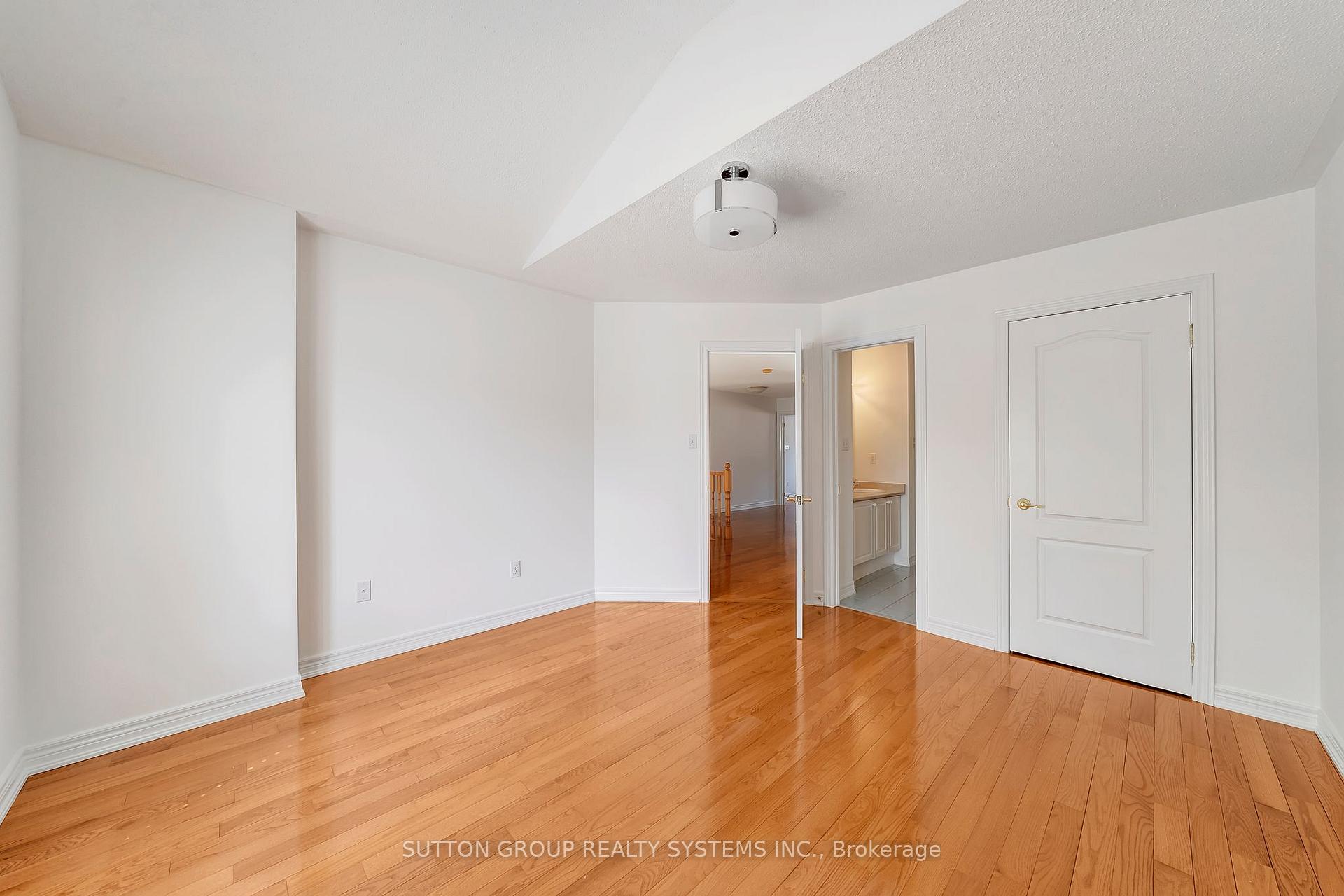 Photo 27 of 12 St Urbain Drive, Vaughan, Vellore Village — HOMEH