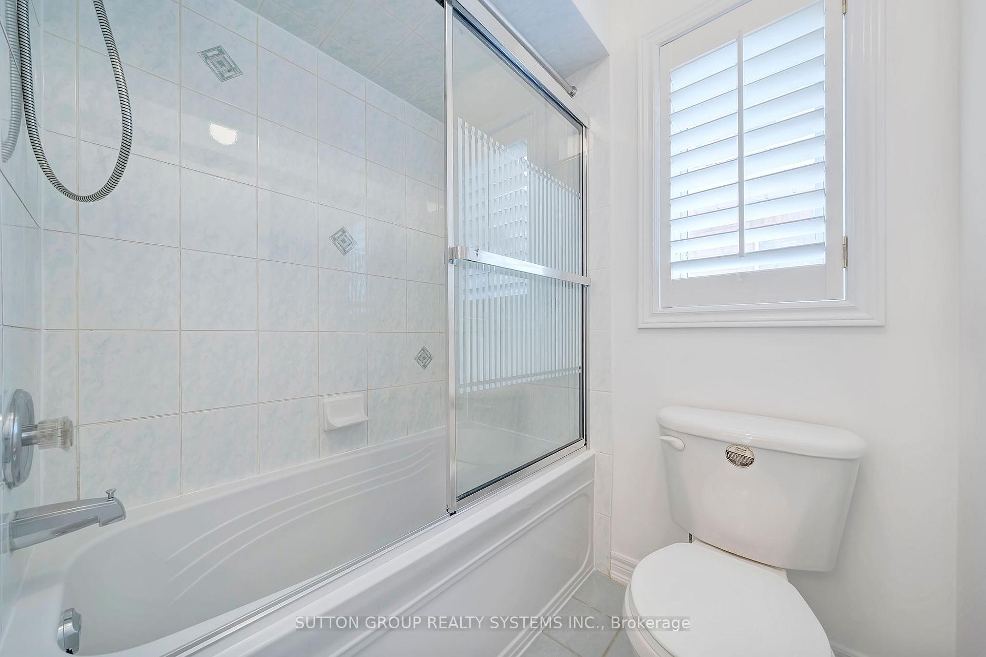 Photo 29 of 12 St Urbain Drive, Vaughan, Vellore Village — HOMEH