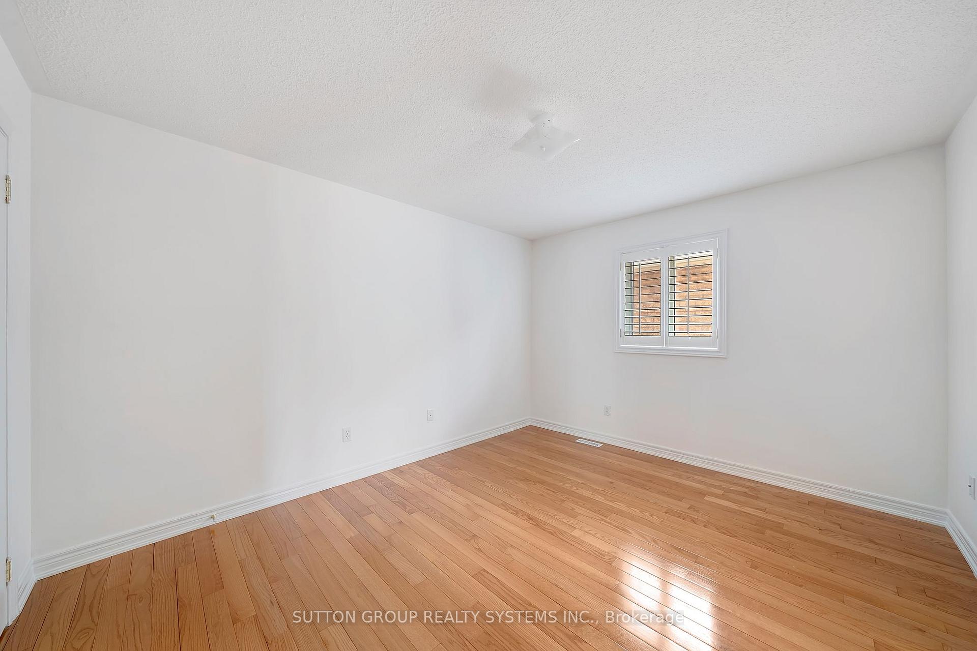 Photo 30 of 12 St Urbain Drive, Vaughan, Vellore Village — HOMEH