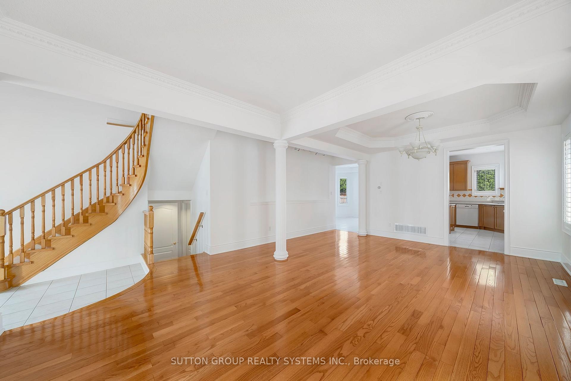 Photo 35 of 12 St Urbain Drive, Vaughan, Vellore Village — HOMEH