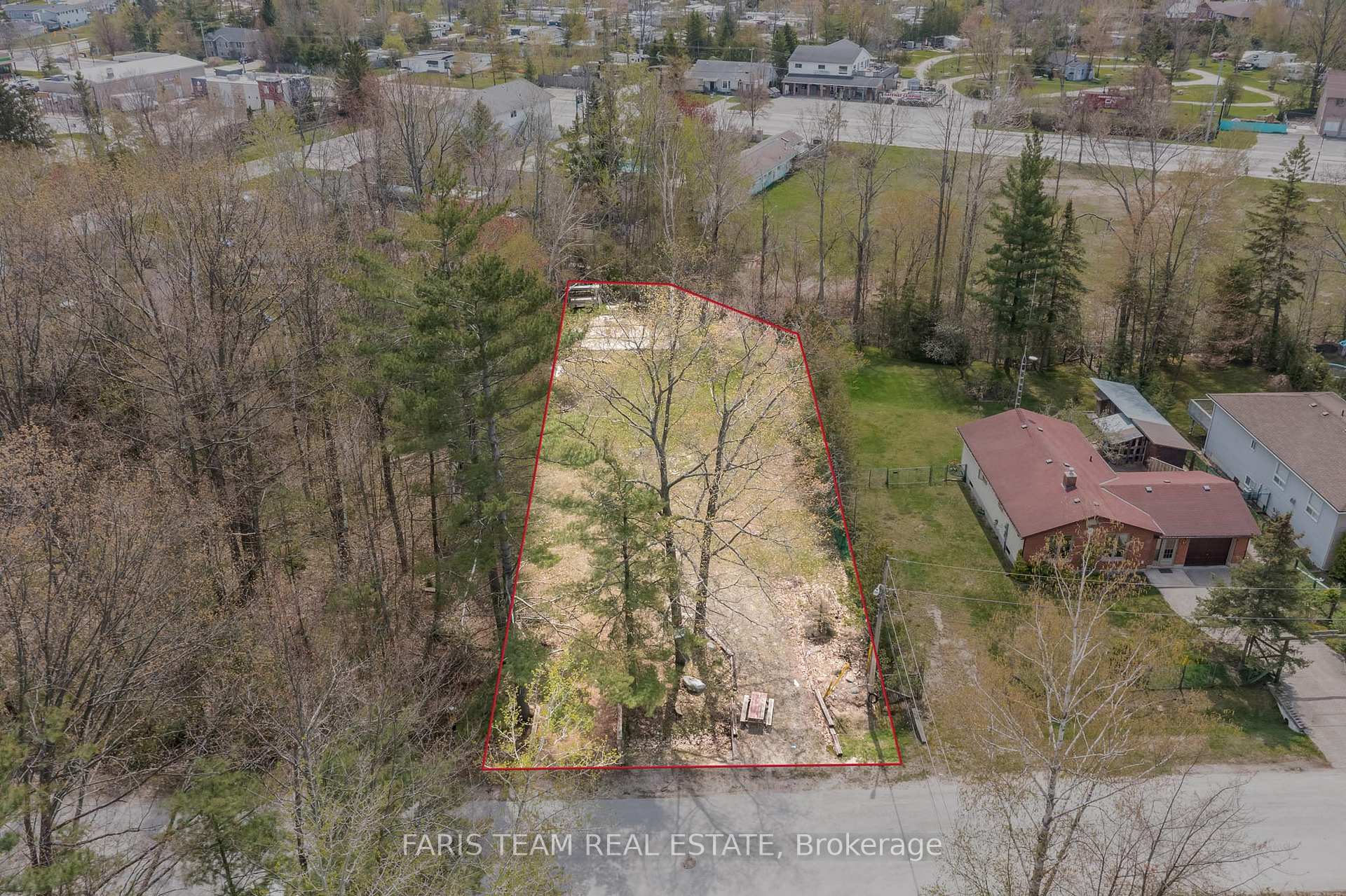 Photo 1 of 21 Poplar Glen Road, Wasaga Beach — HOMEH
