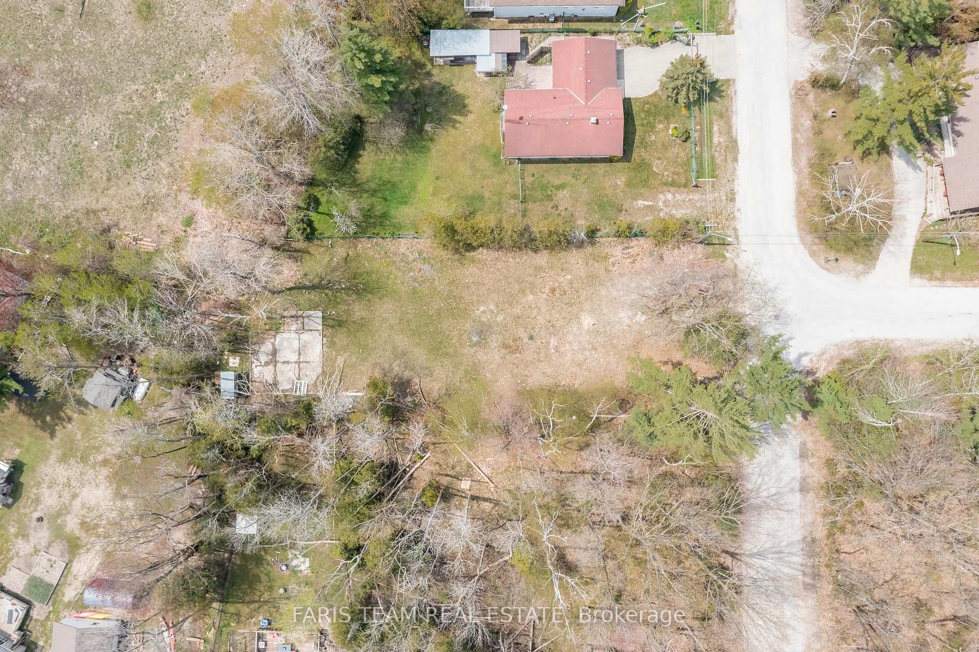 Photo 6 of 21 Poplar Glen Road, Wasaga Beach — HOMEH