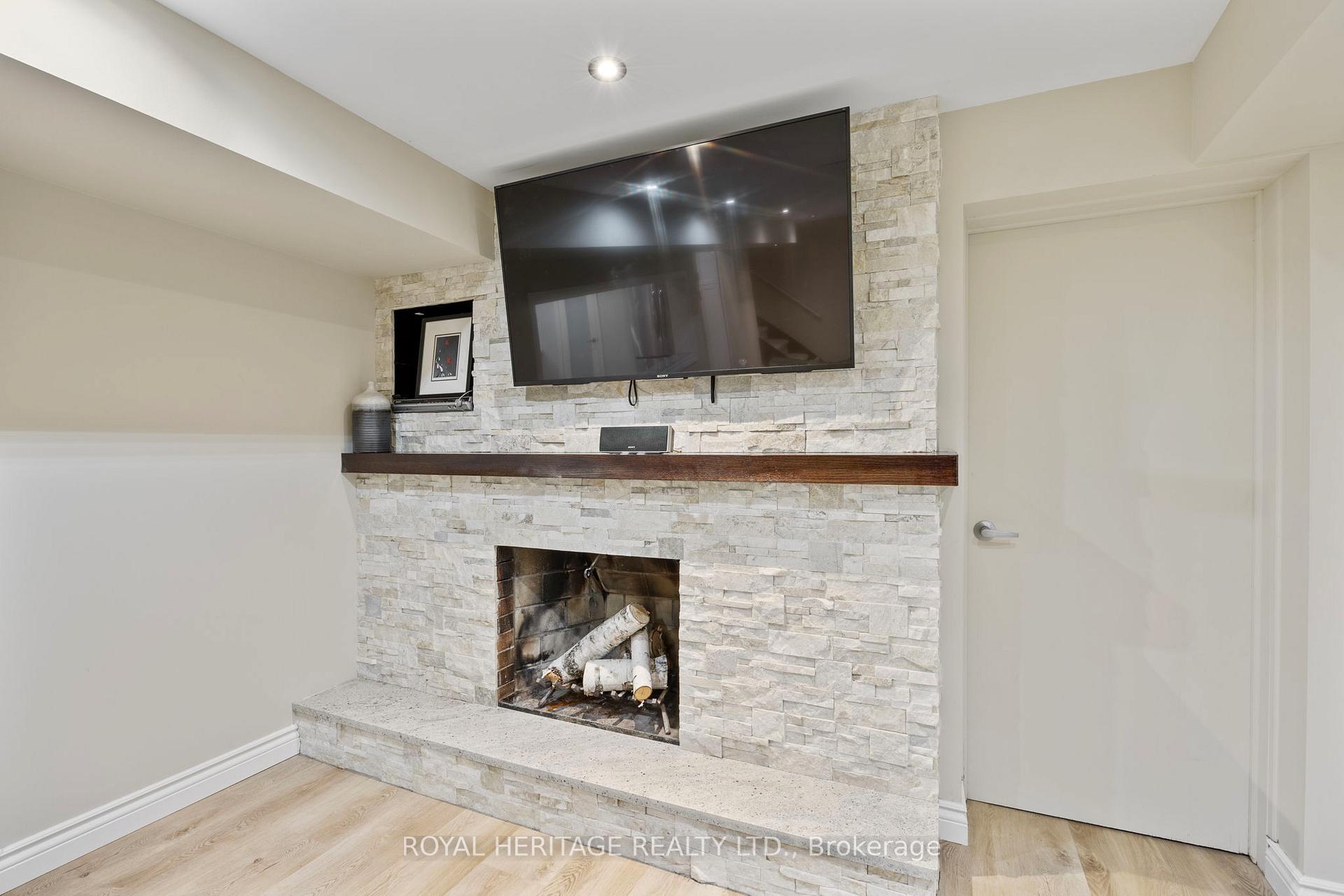 Photo 63 of 321 Centre Street N, Whitby, Downtown Whitby — HOMEH