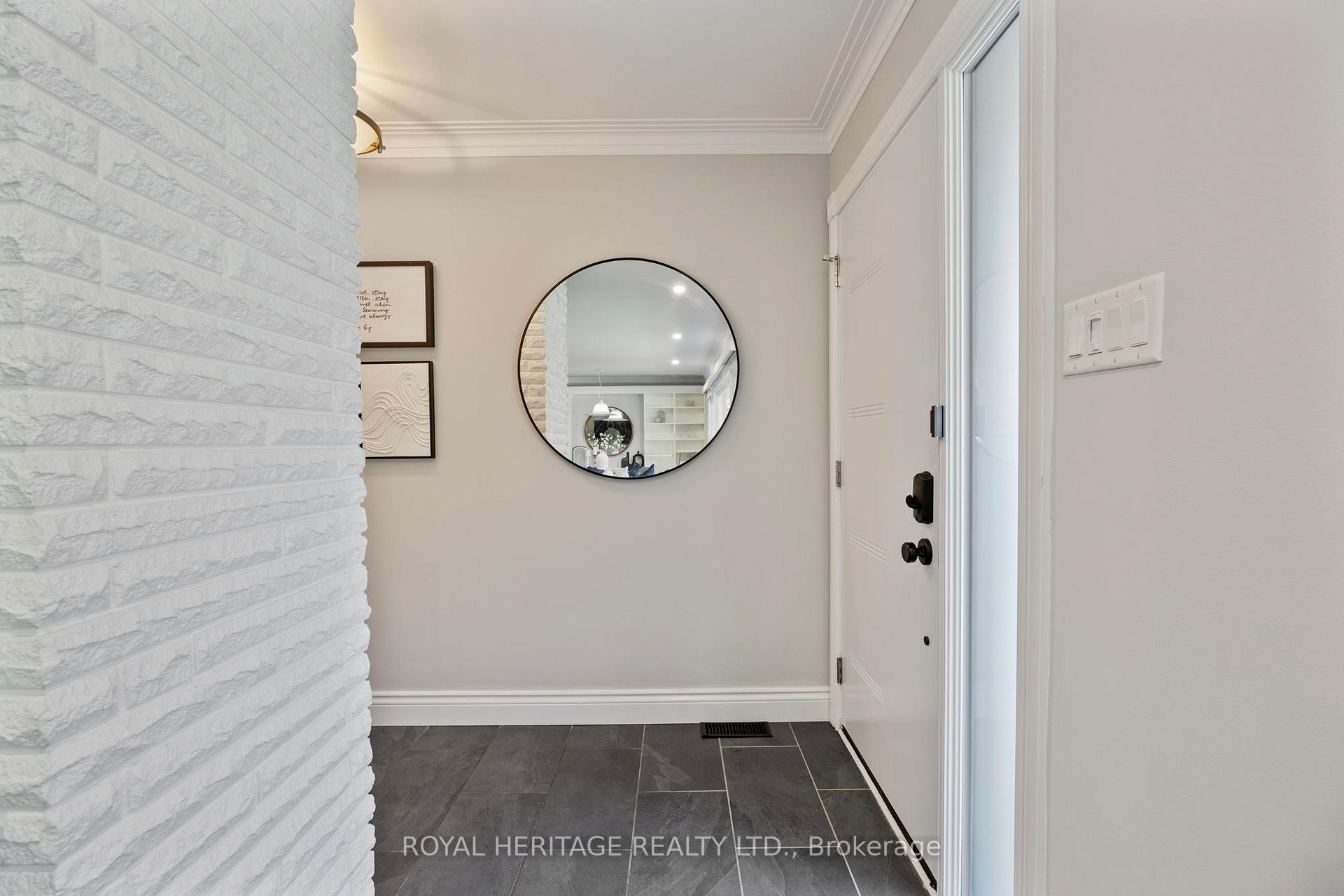 Photo 5 of 321 Centre Street N, Whitby, Downtown Whitby — HOMEH