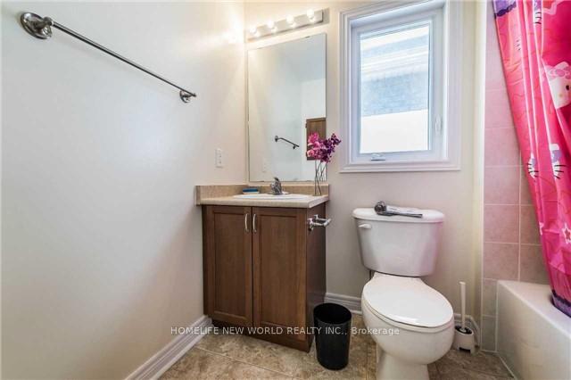 Photo 12 of 201 District Avenue, Vaughan, Patterson — HOMEH