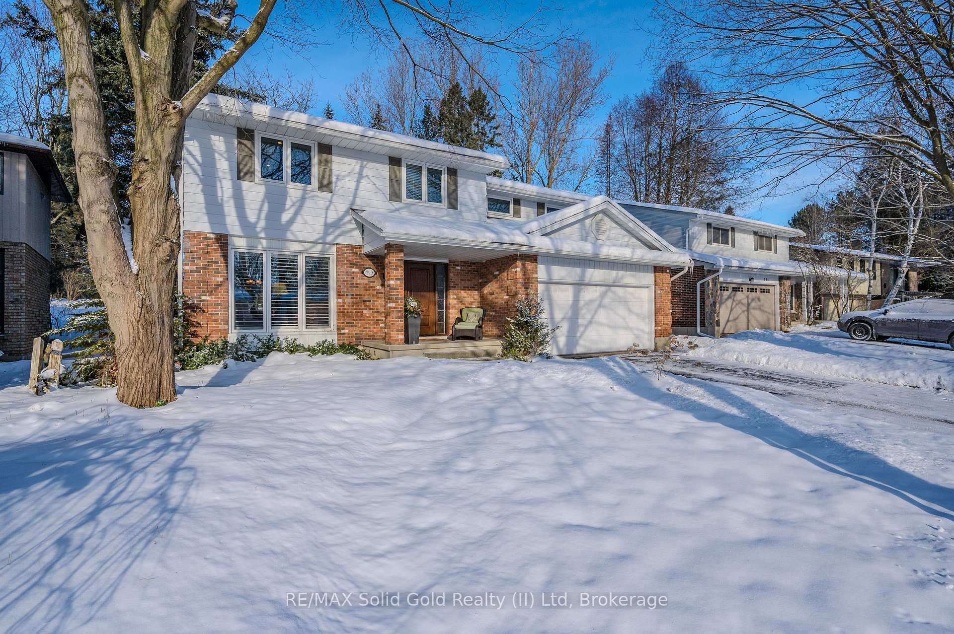 Photo 2 of 299 Craigleith Drive, Waterloo — HOMEH
