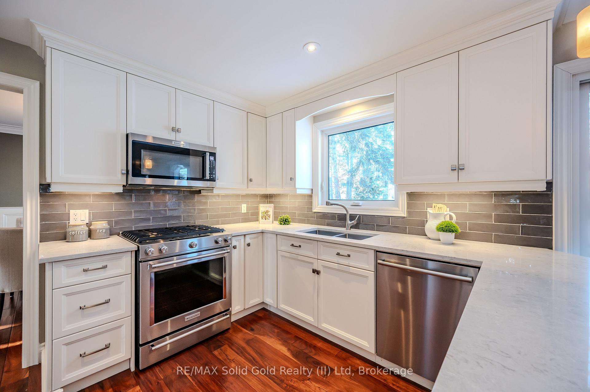 Photo 12 of 299 Craigleith Drive, Waterloo — HOMEH