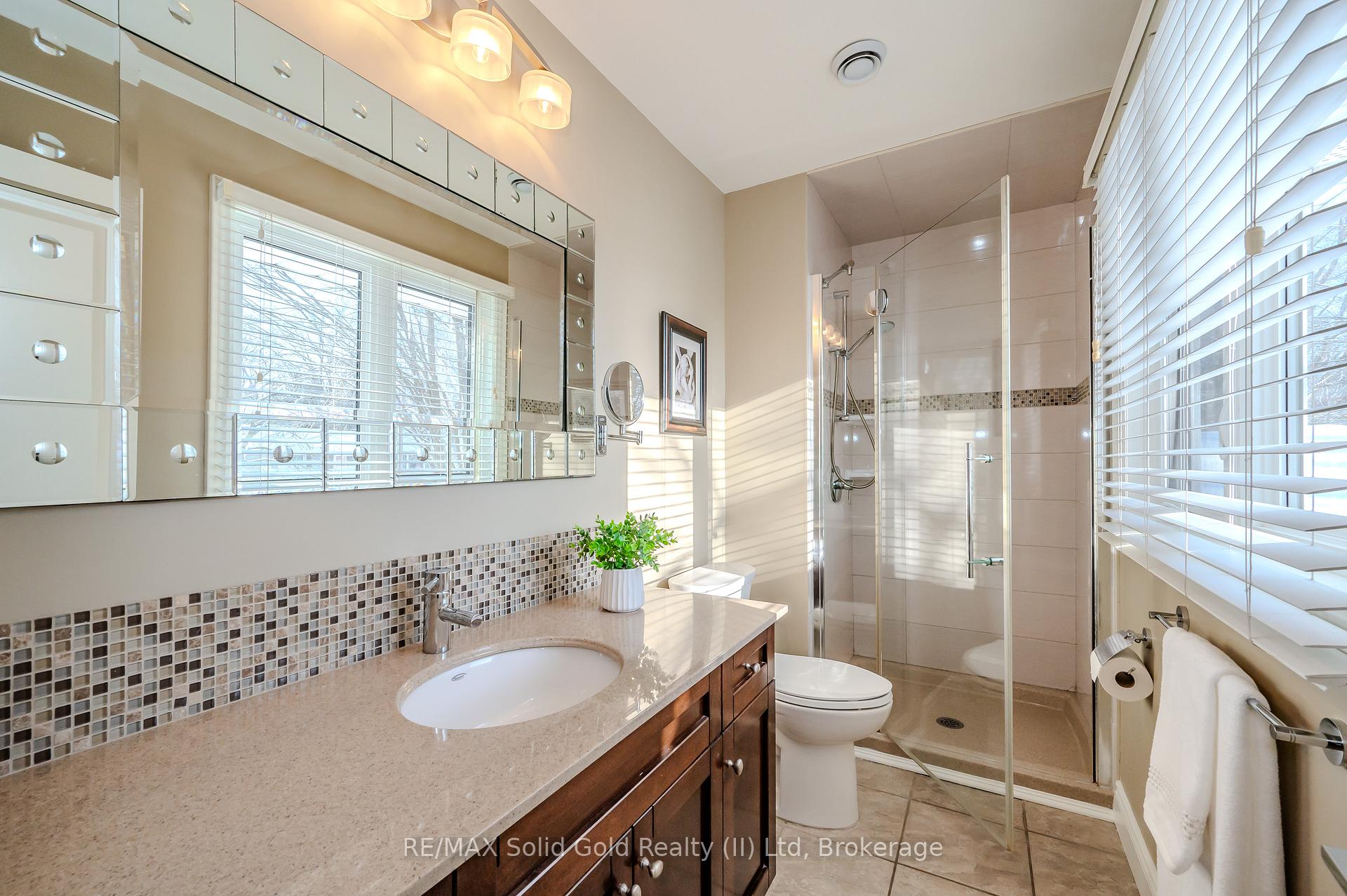Photo 24 of 299 Craigleith Drive, Waterloo — HOMEH