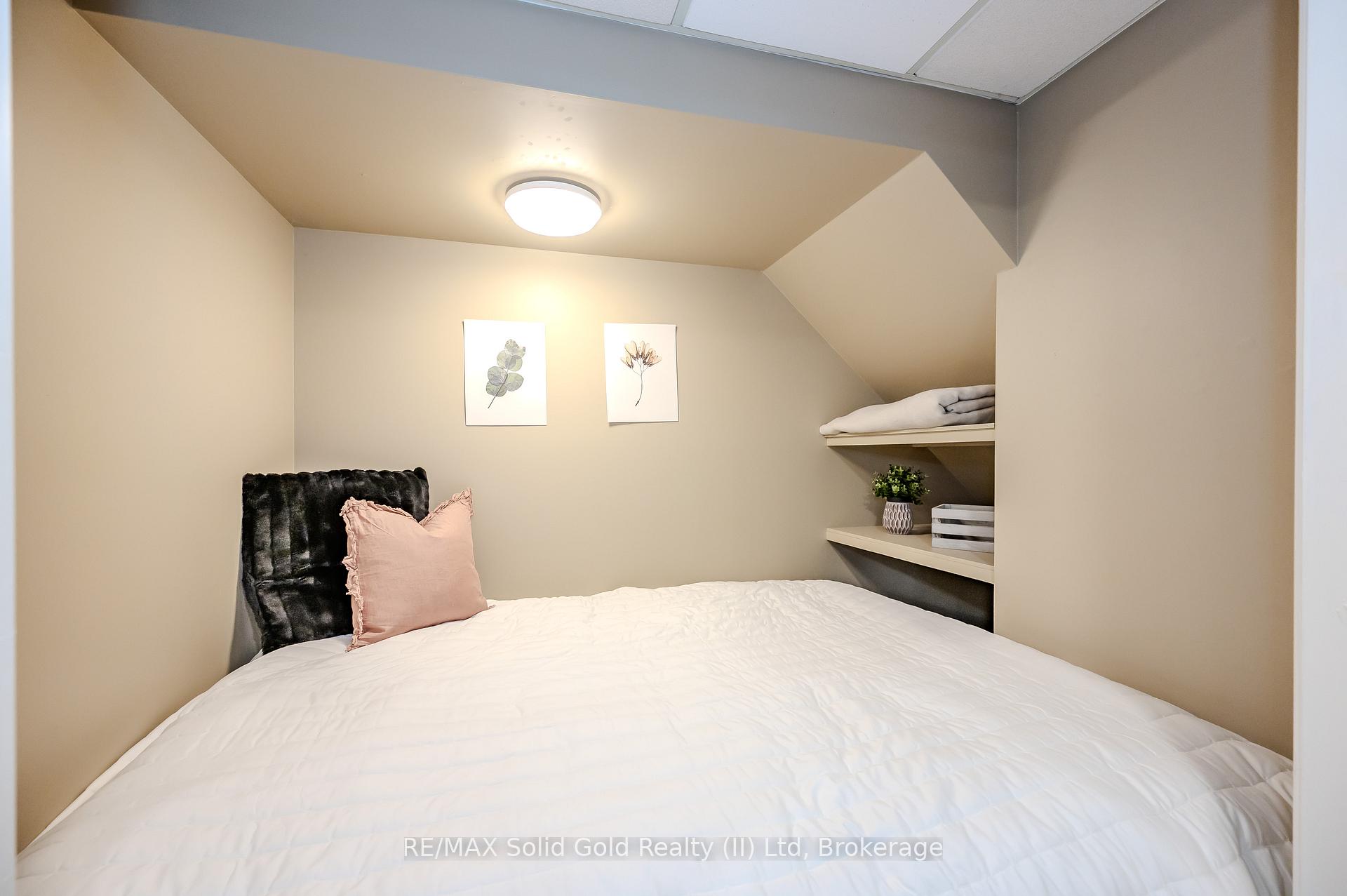 Photo 28 of 299 Craigleith Drive, Waterloo — HOMEH