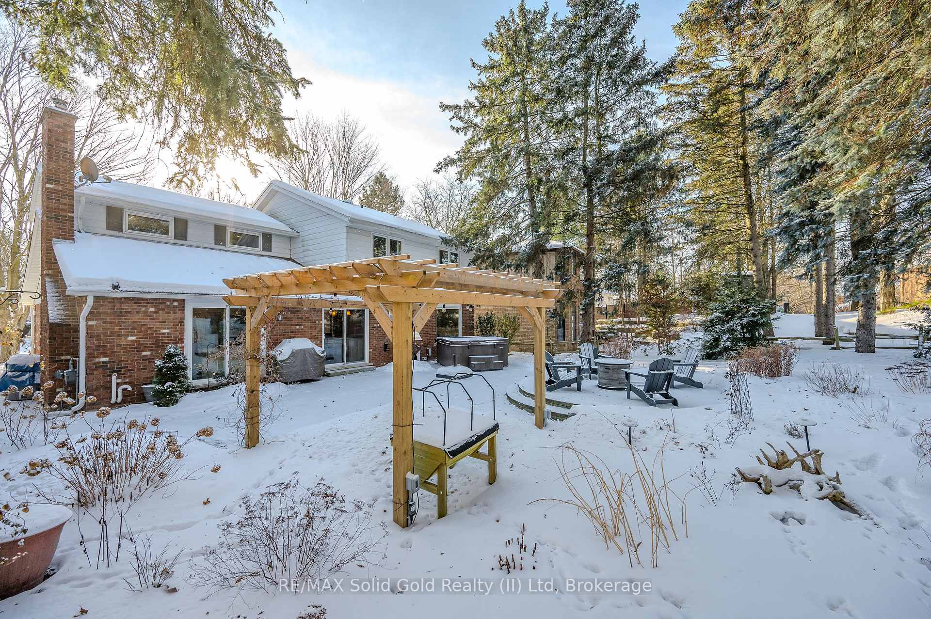 Photo 35 of 299 Craigleith Drive, Waterloo — HOMEH
