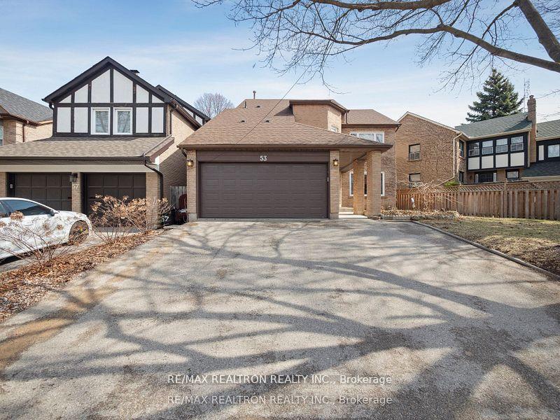 Photo 2 of 53 Peter Andrew Crescent, Vaughan, Brownridge — HOMEH